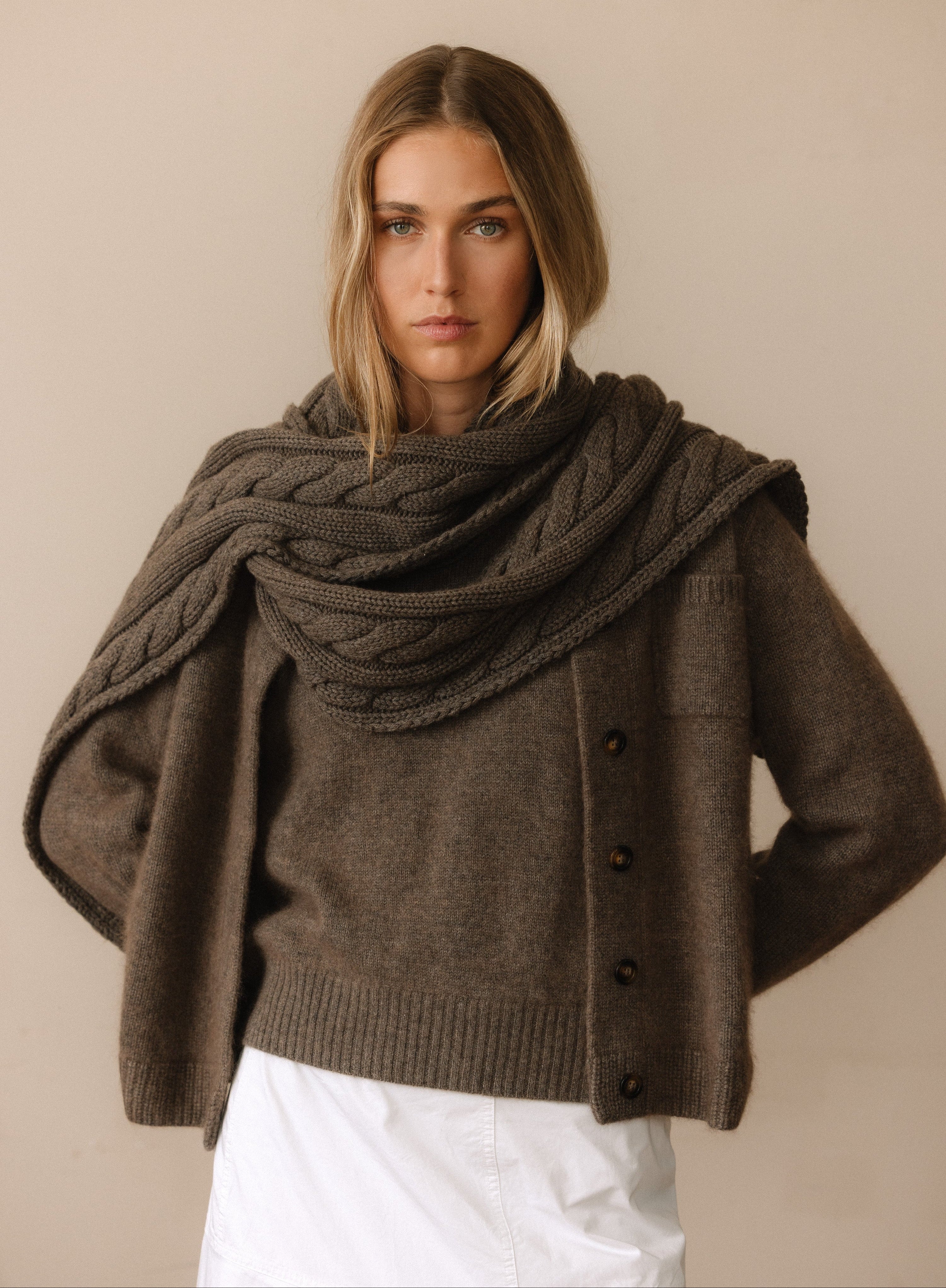CAMILLA SCARF IN SOFT NOUGAT