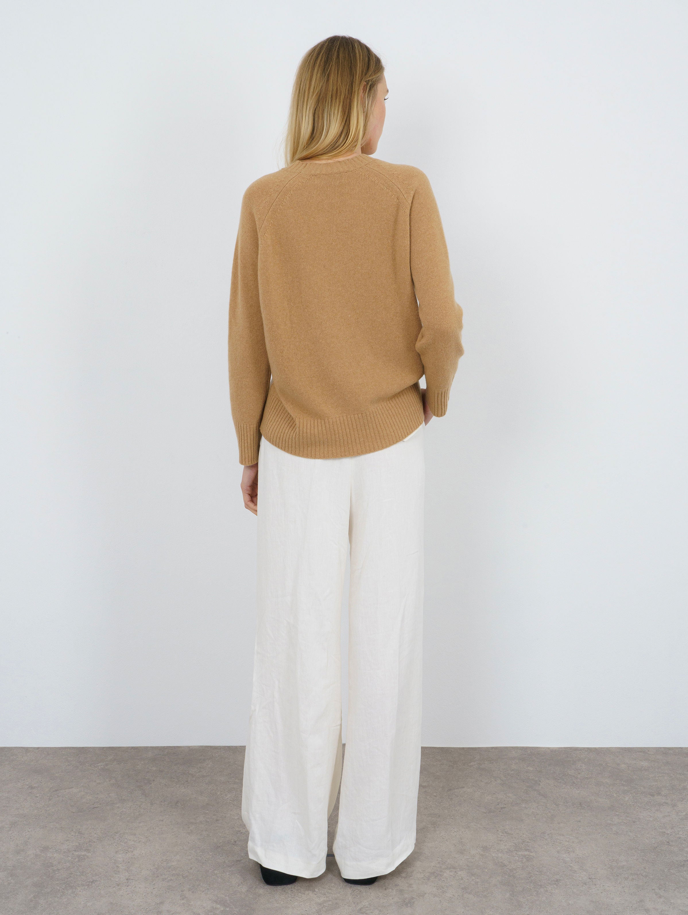 DAISY SWEATER IN BISCUIT