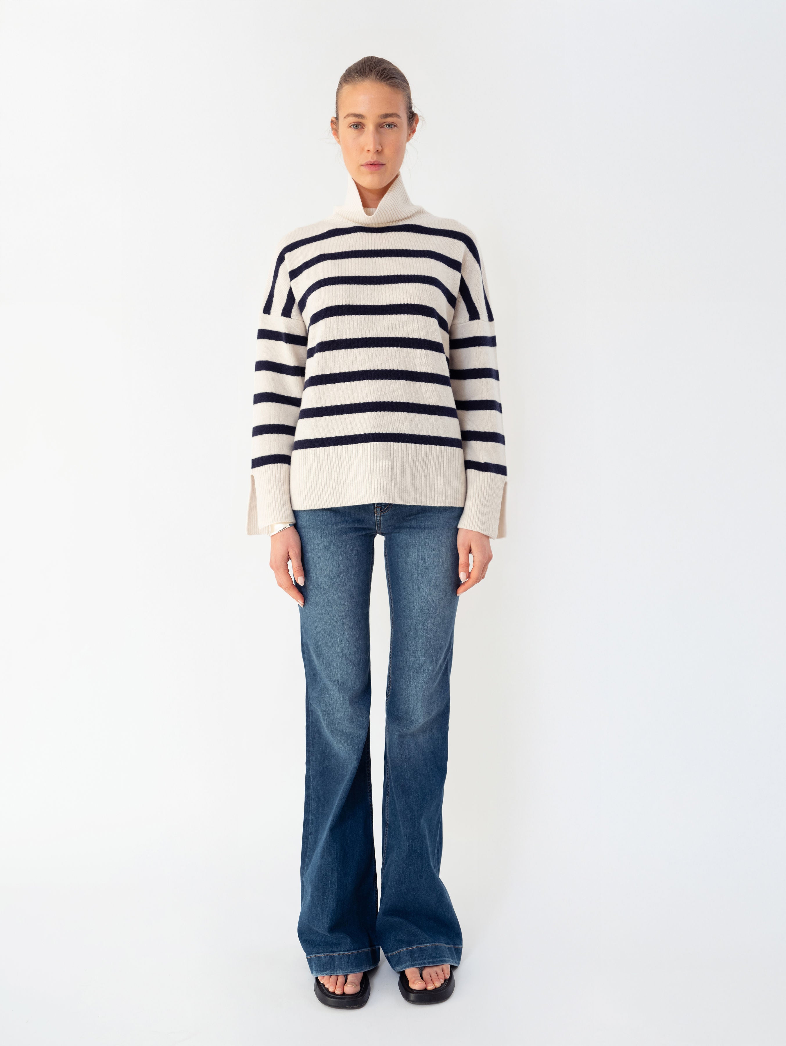 KATE SWEATER IN VANILLA/OCEAN