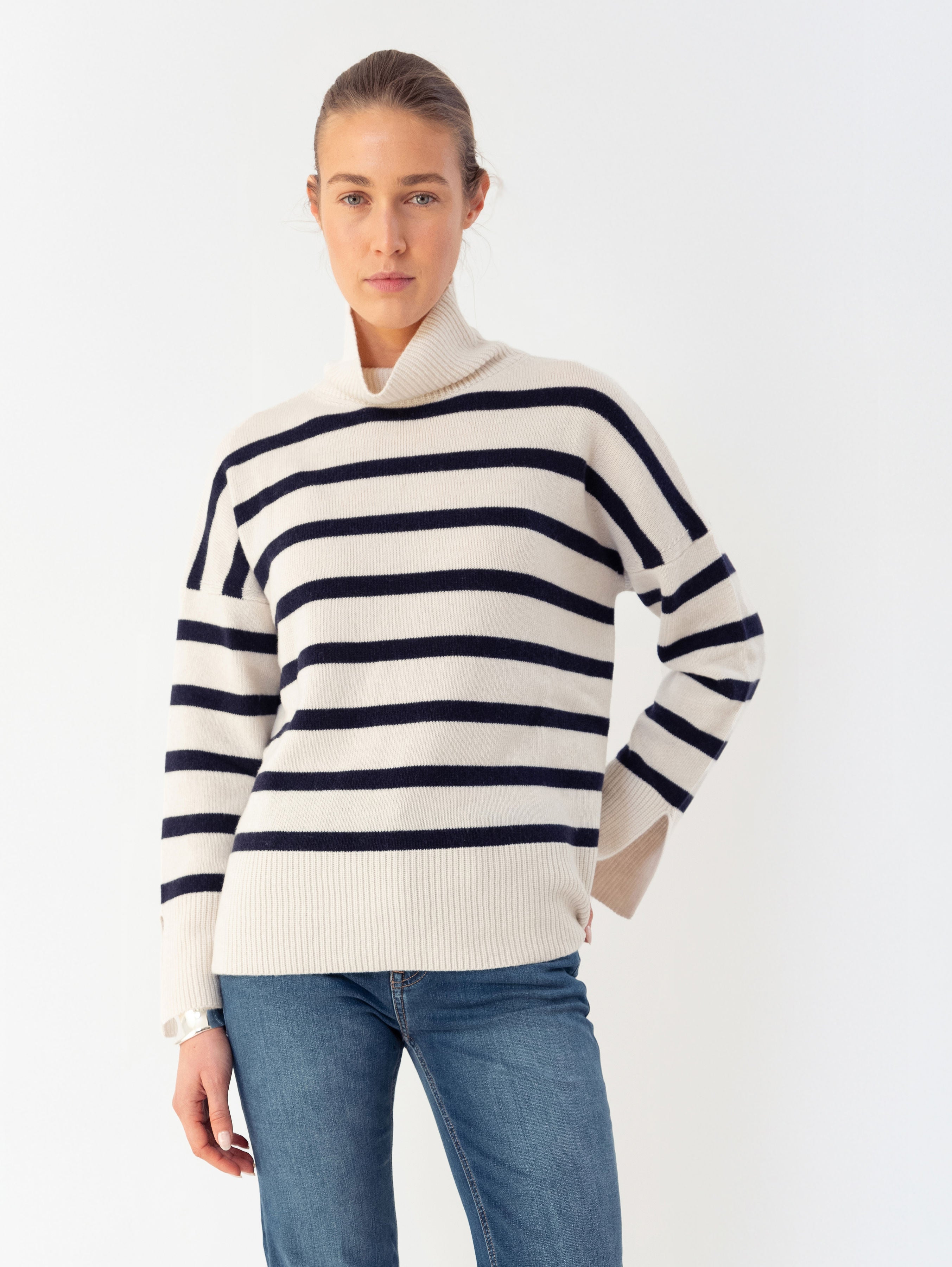 KATE SWEATER IN VANILLA/OCEAN