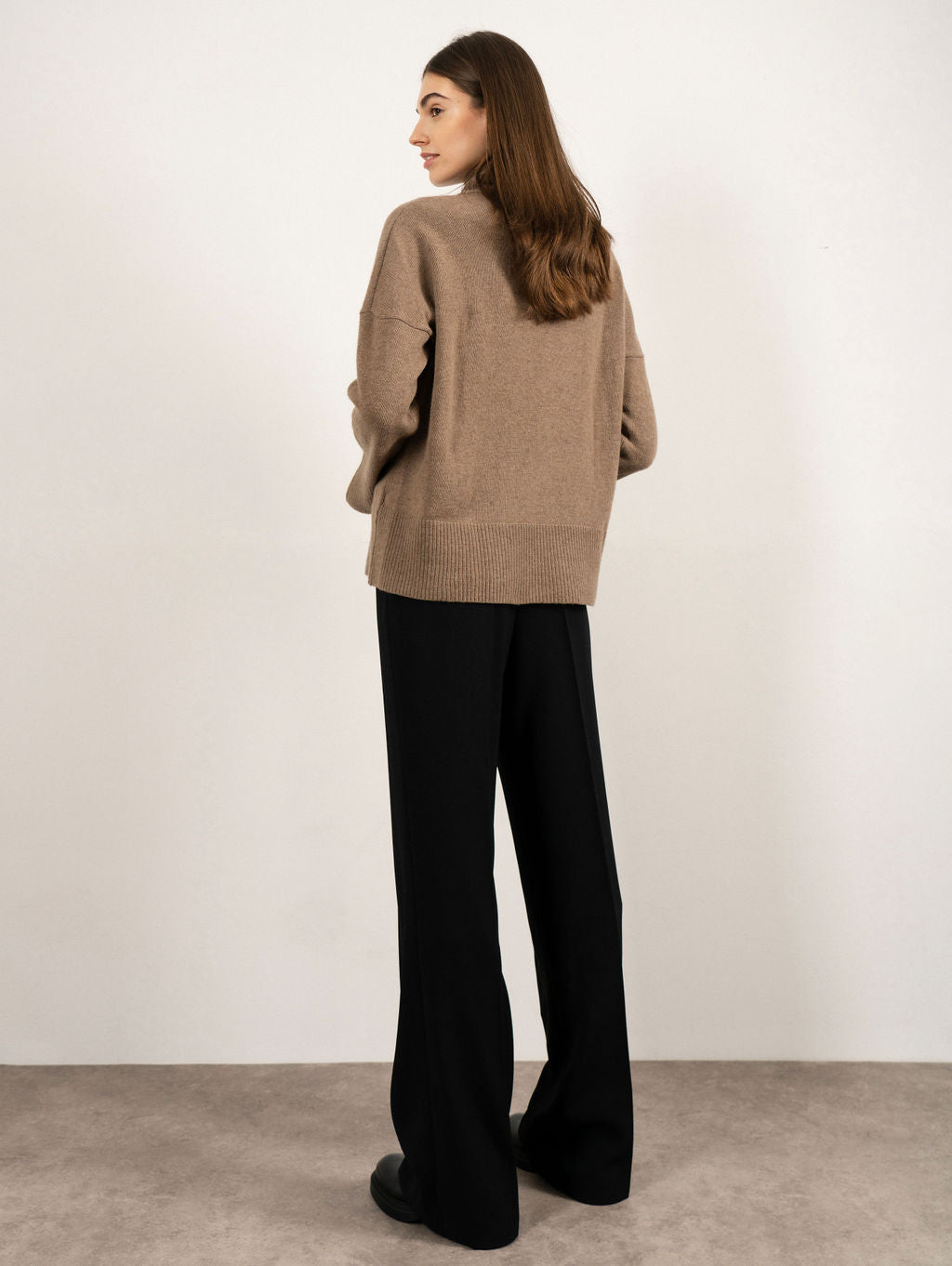 KATE SWEATER IN HAZELNUT