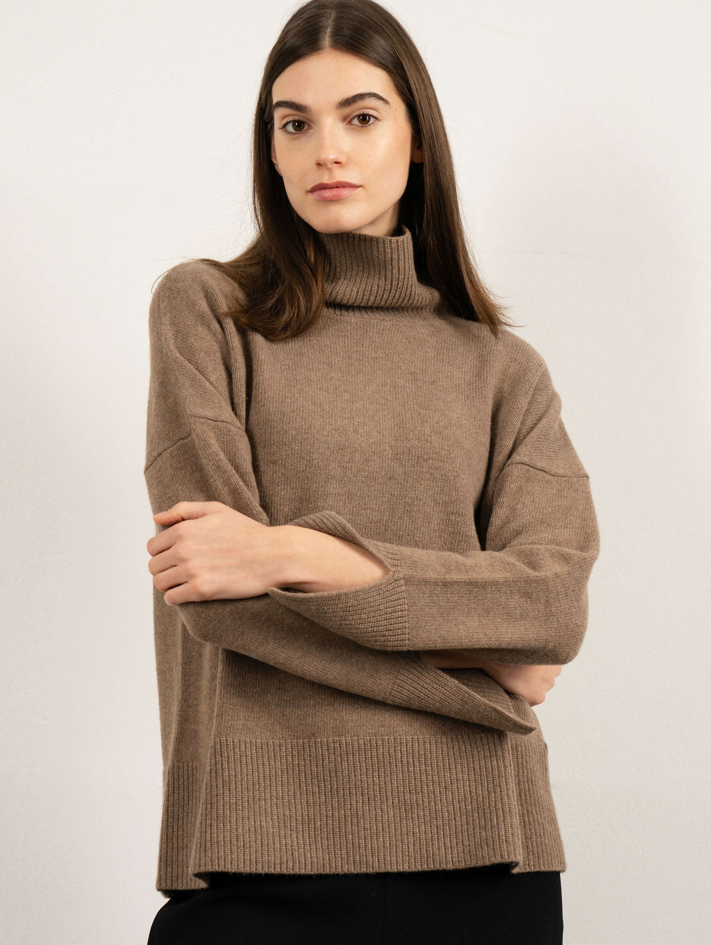 KATE SWEATER IN HAZELNUT