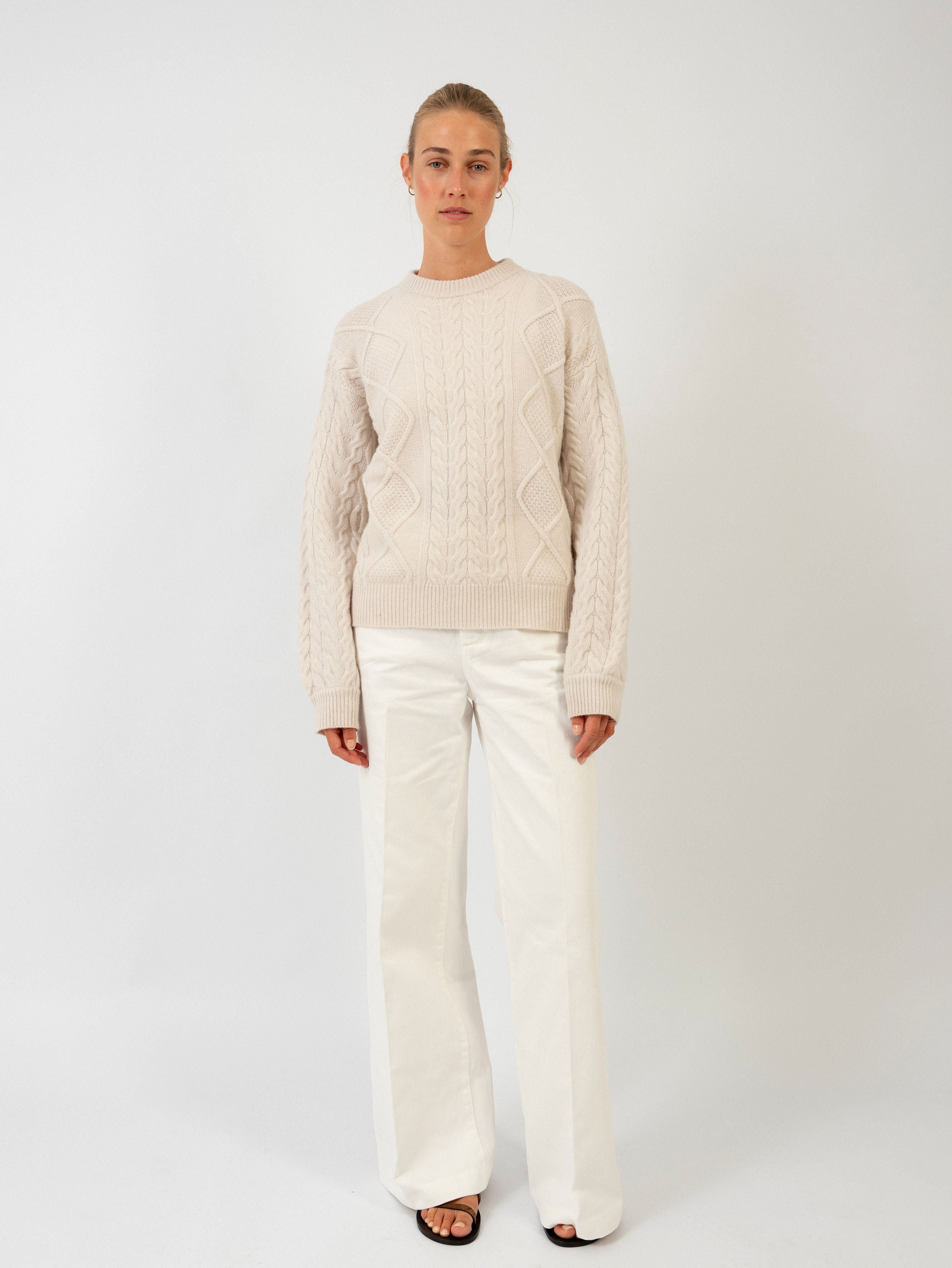 MALVE CABLE SWEATER IN VANILLA