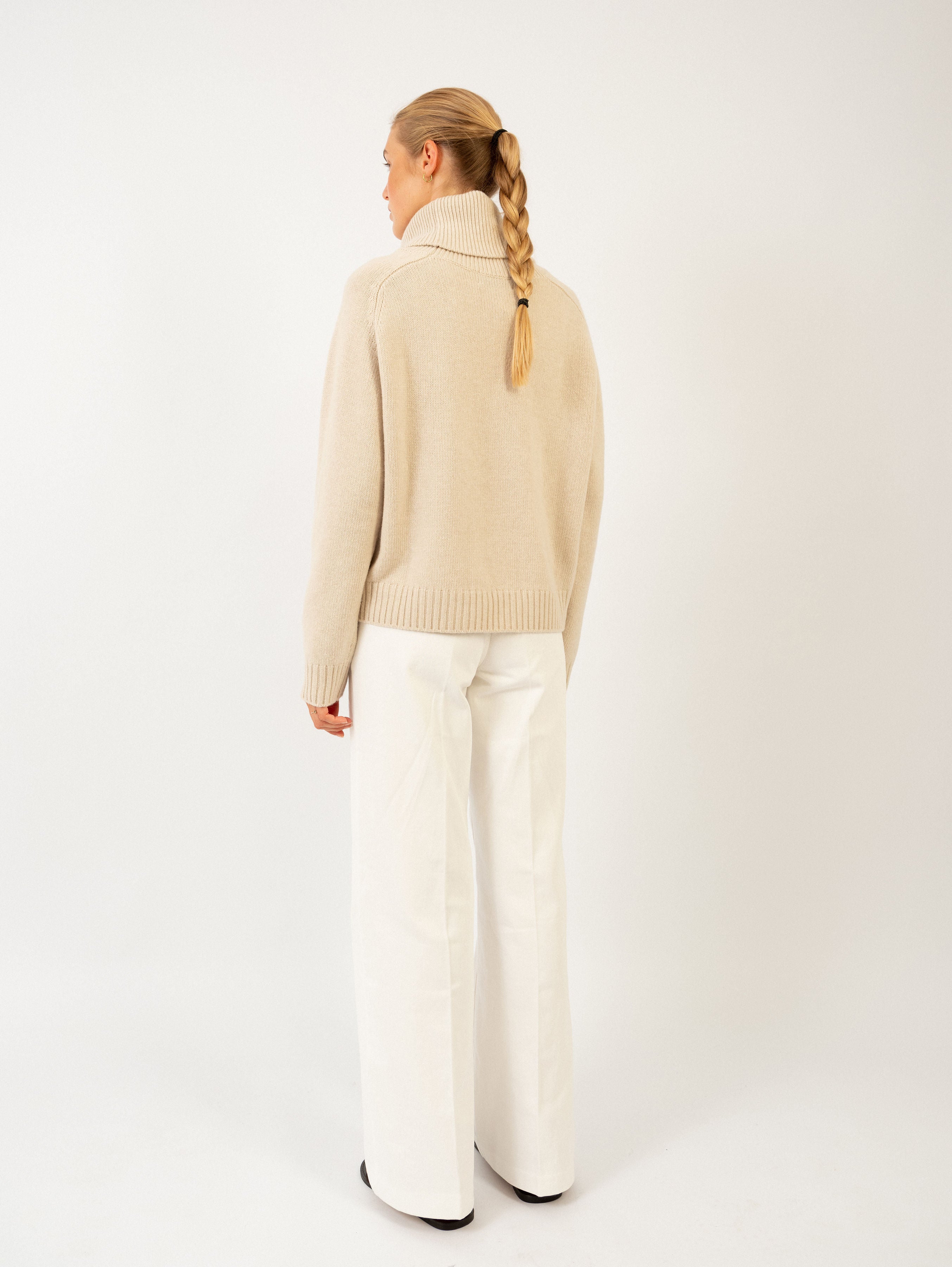 MIA SWEATER IN BUTTERMILK