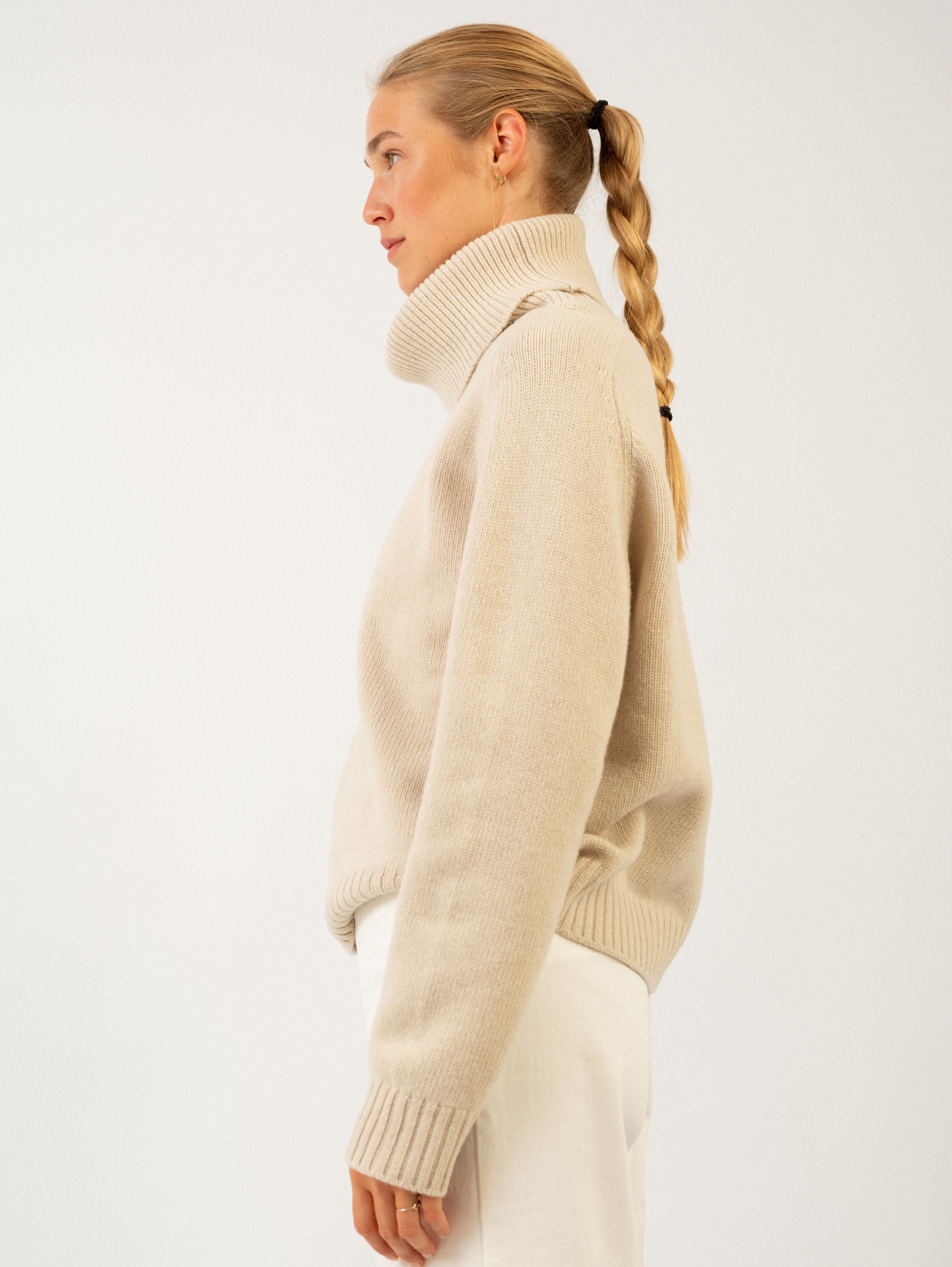 MIA SWEATER IN BUTTERMILK