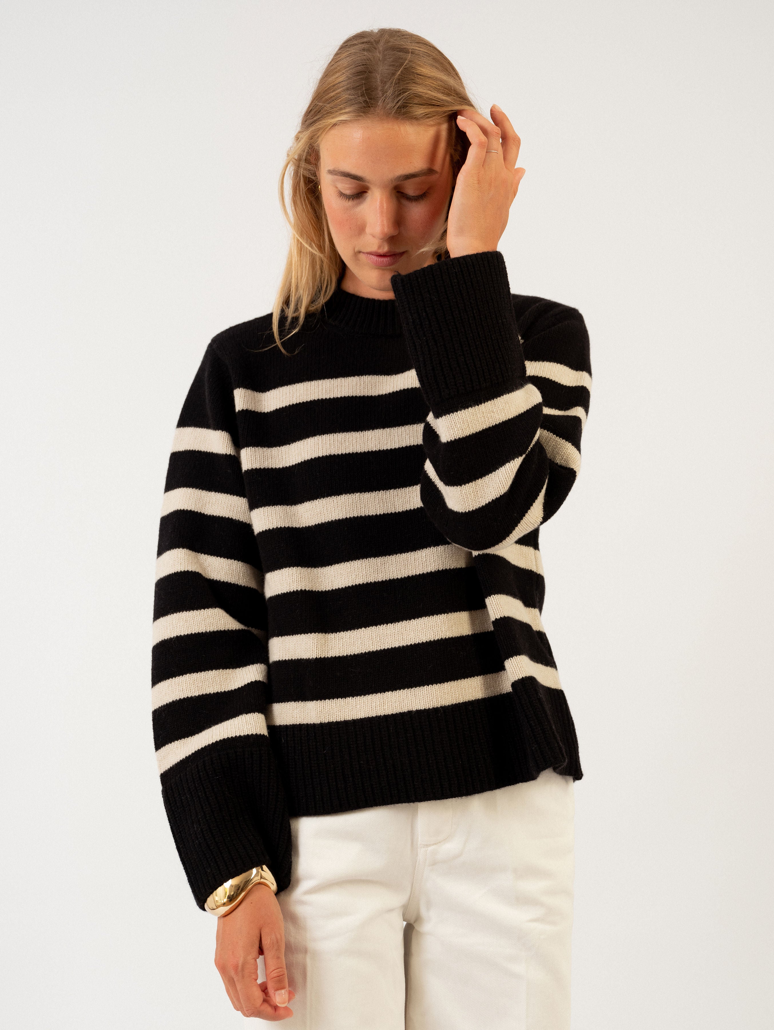 PAULI SWEATER IN NIGHT / BUTTERMILK