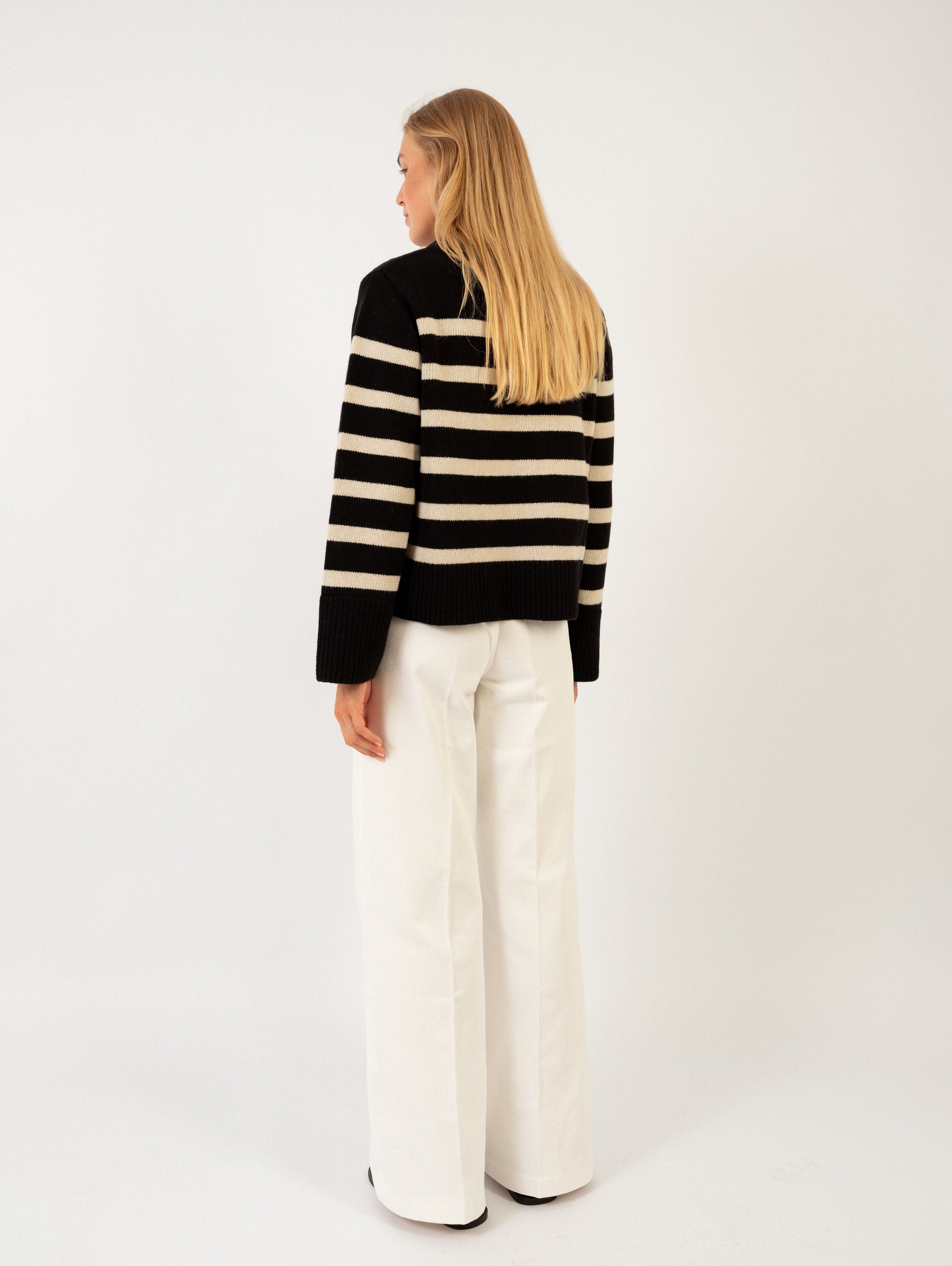 PAULI SWEATER IN NIGHT / BUTTERMILK