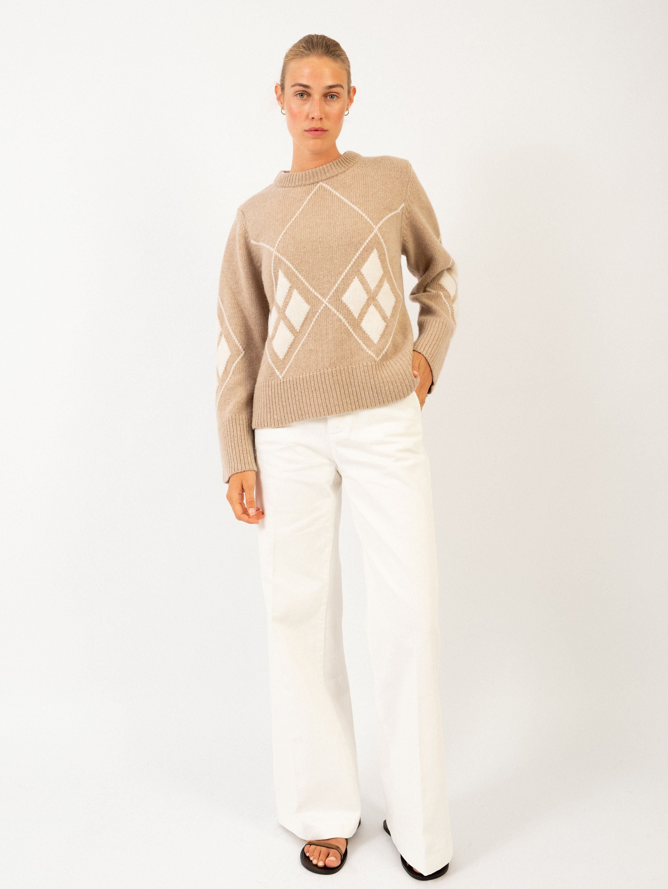PIPPA SWEATER IN ALMOND POWDER