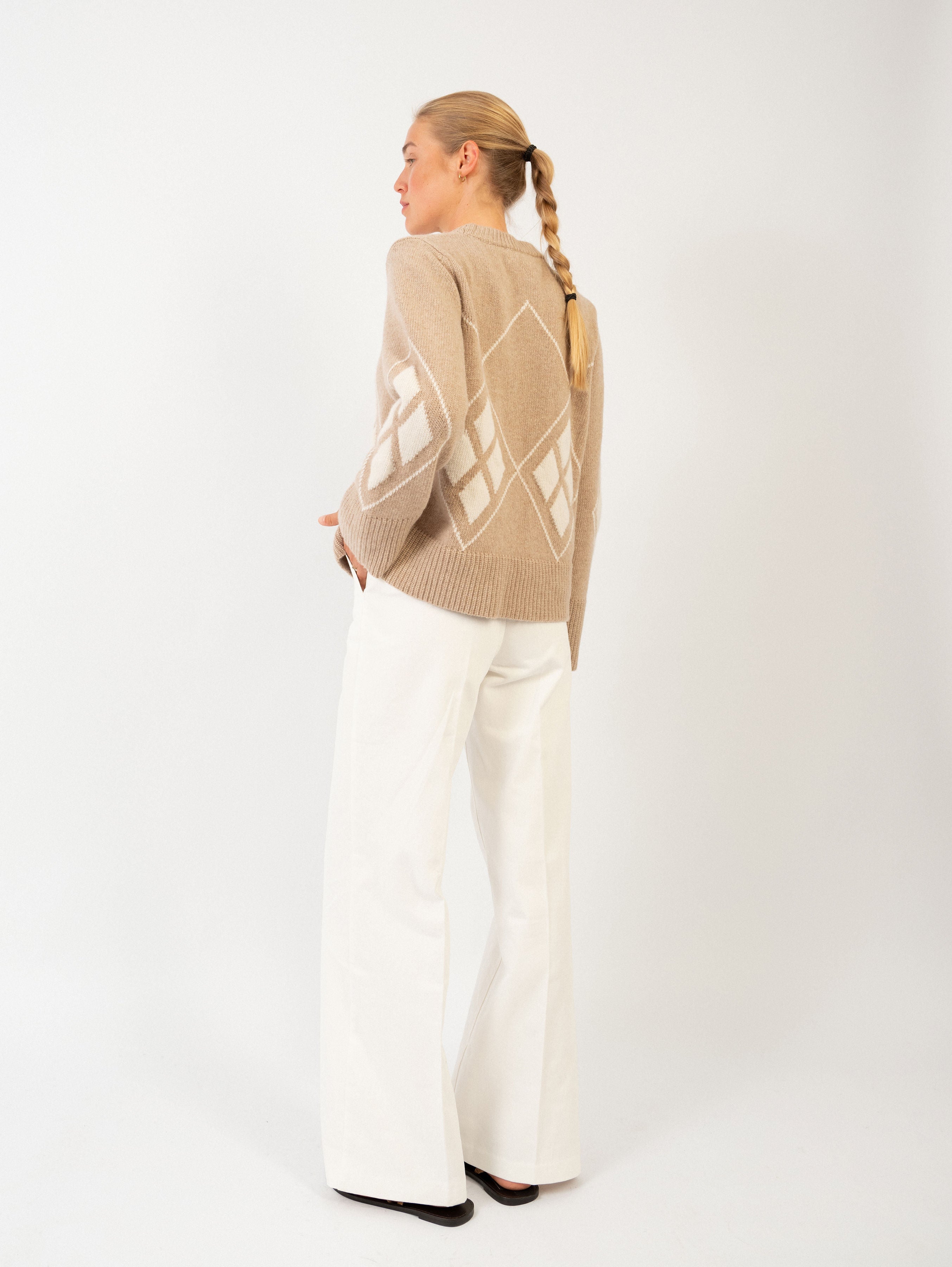 PIPPA SWEATER IN ALMOND POWDER