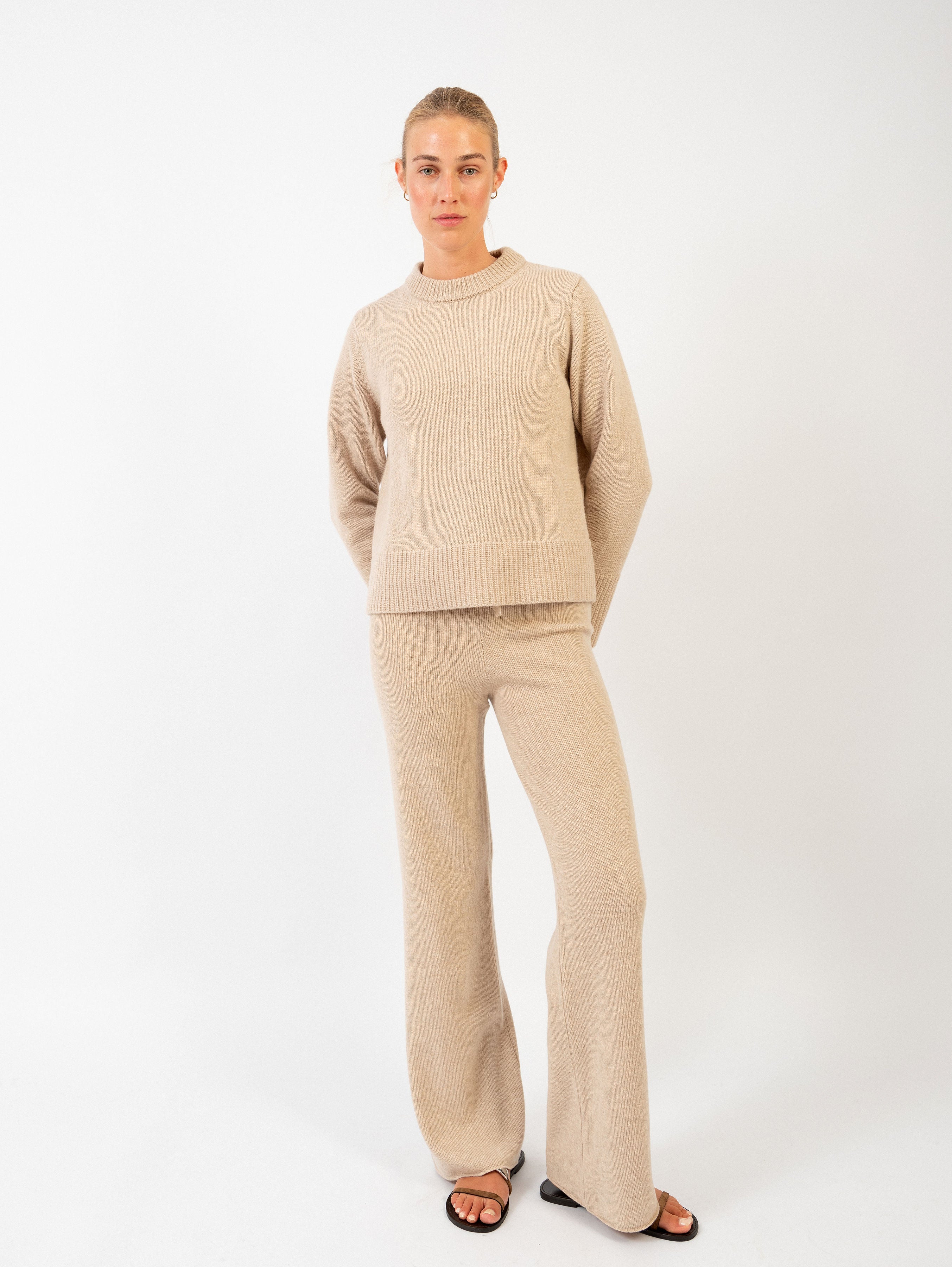 PIPPA SWEATER IN ALMOND POWDER