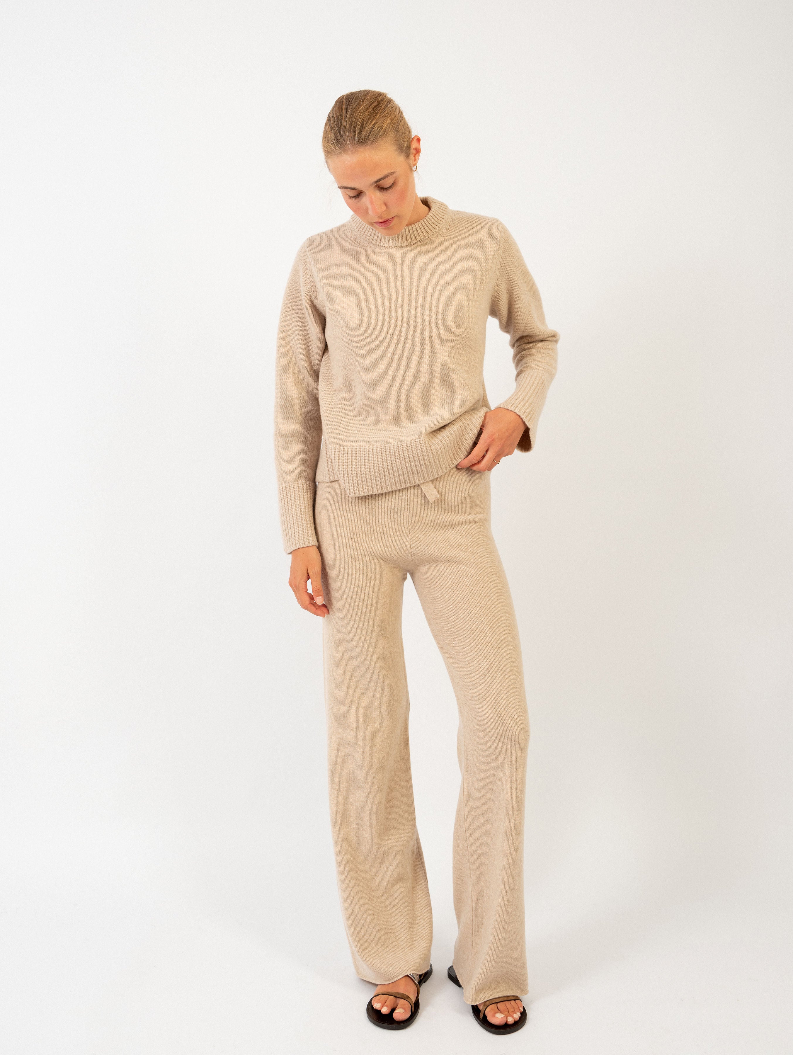 PIPPA SWEATER IN ALMOND POWDER