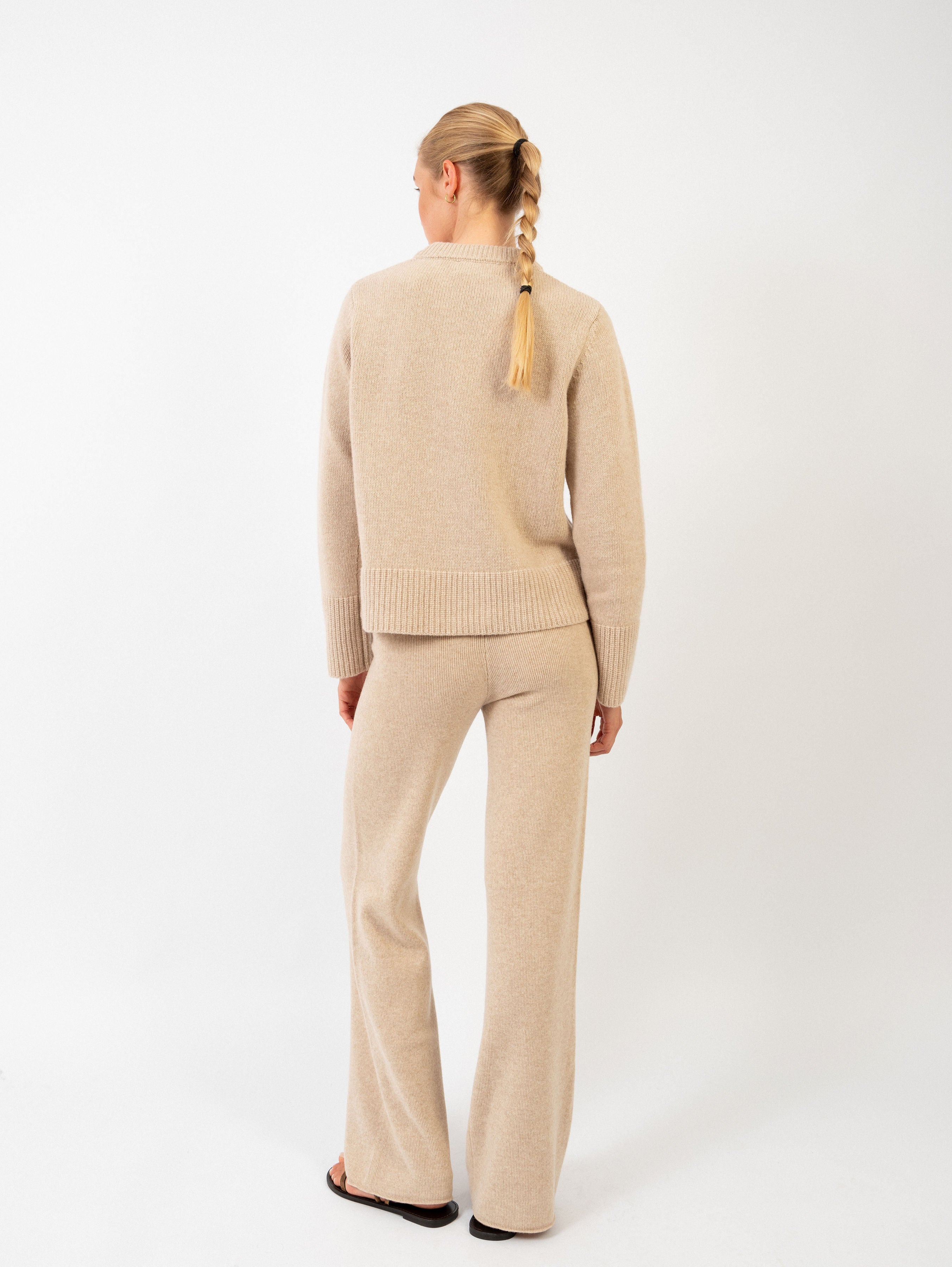 PIPPA SWEATER IN ALMOND POWDER
