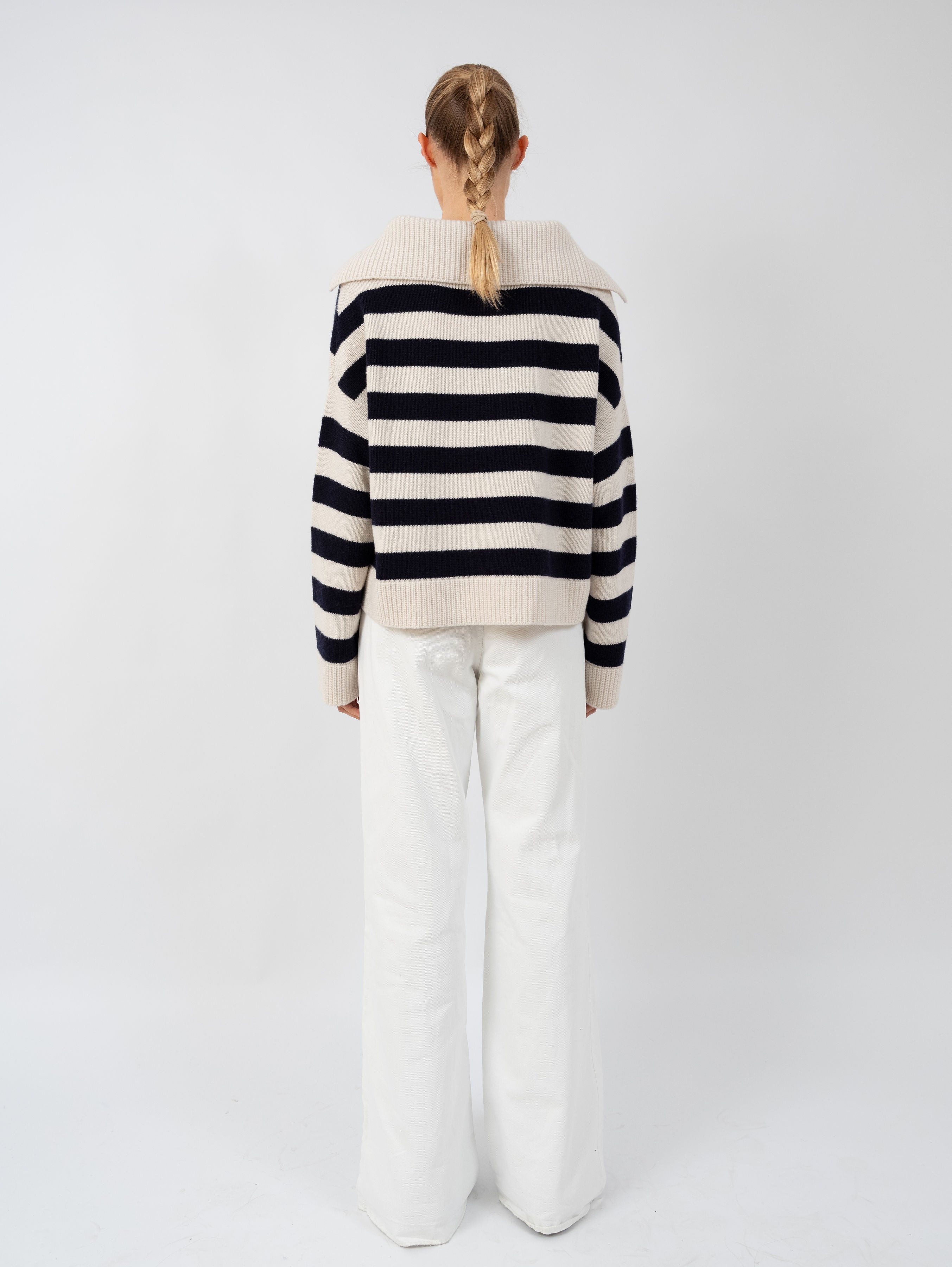 VALENTINE SWEATER IN VANILLA/DEEP BLUE