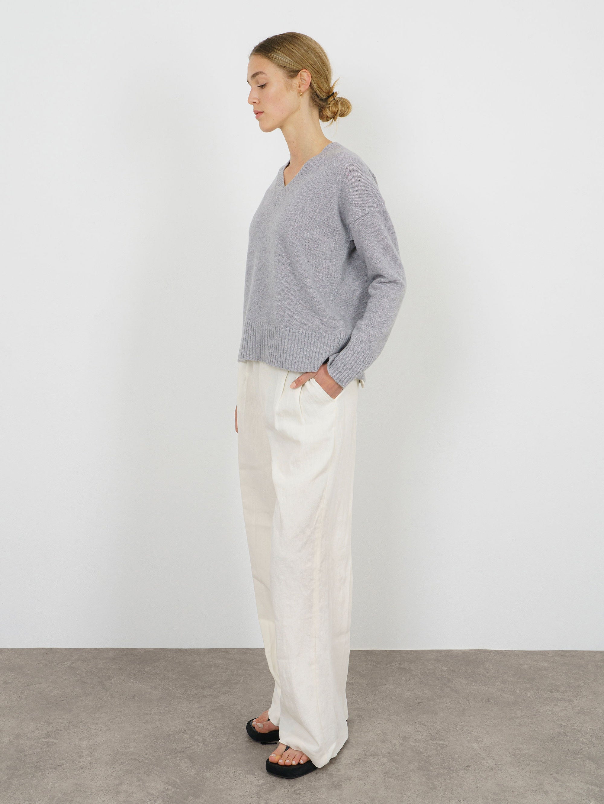VALERIE SWEATER IN OYSTER GREY