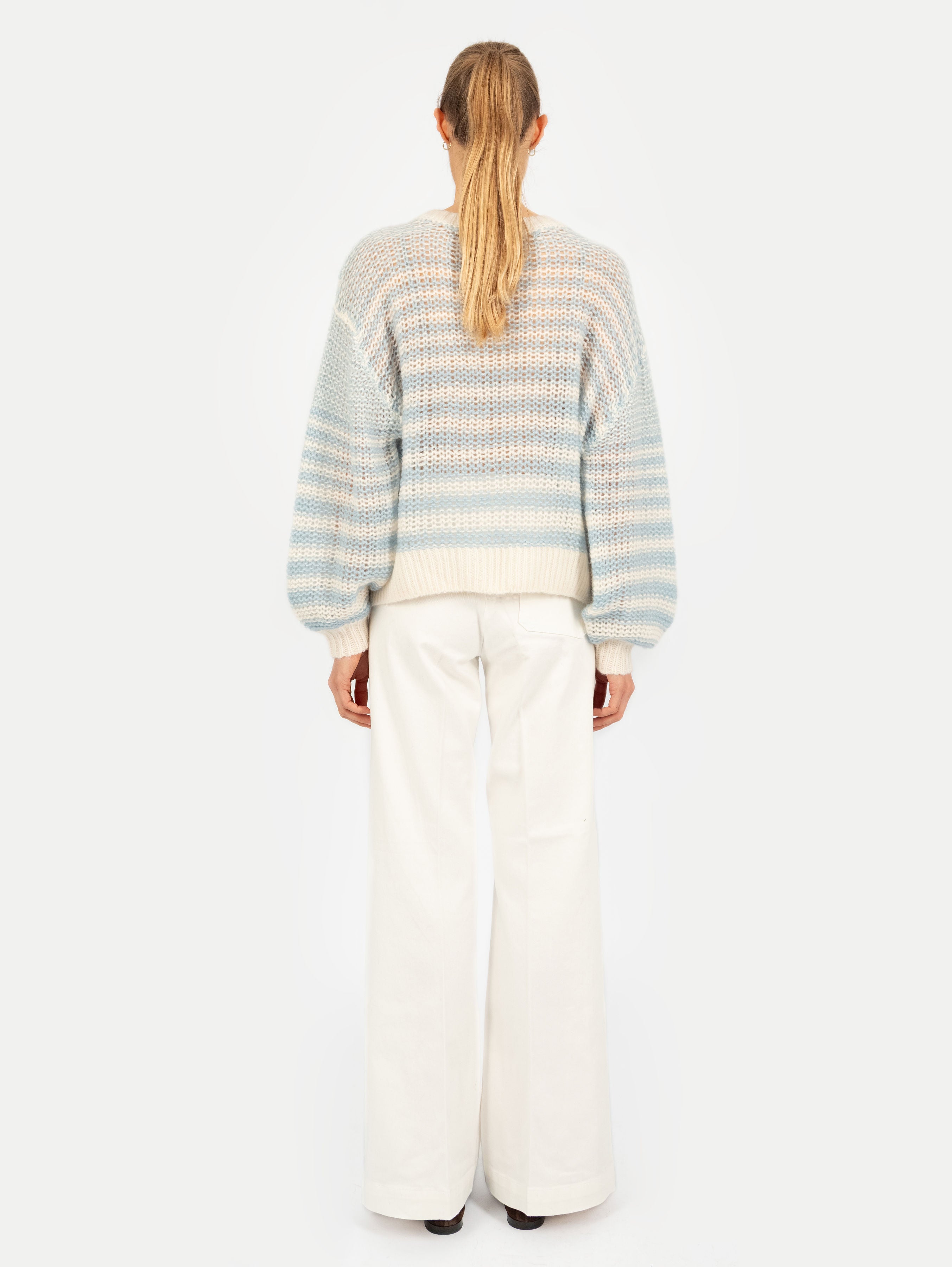 JOSEFINE SWEATER IN LIGHT BLUE