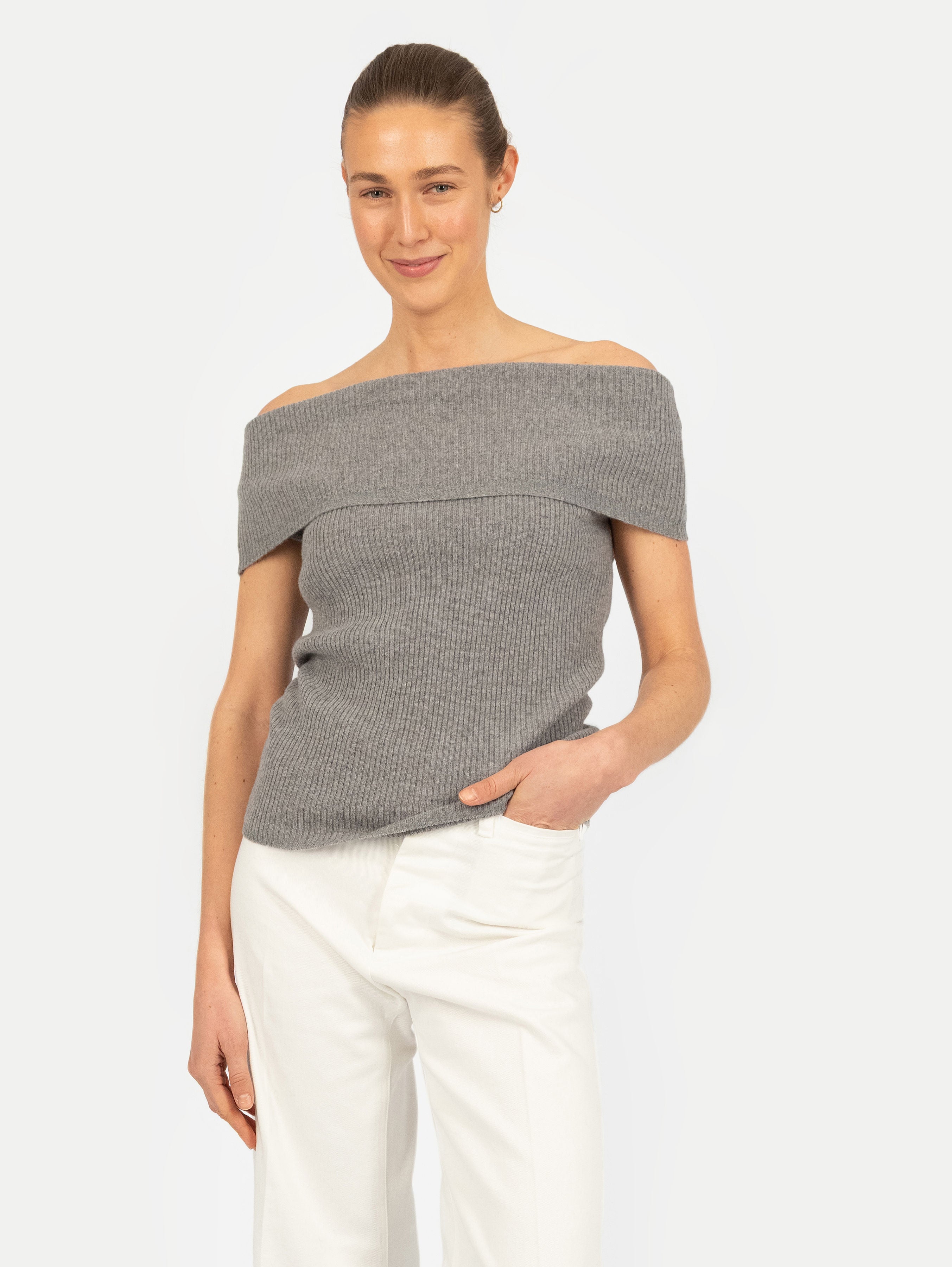 THILDA TOP IN SMOG