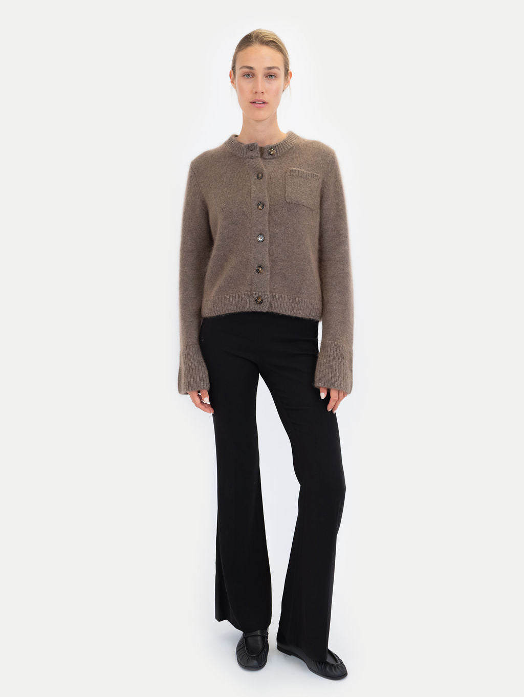 LILLY BRUSHED CARDIGAN IN NOUGAT