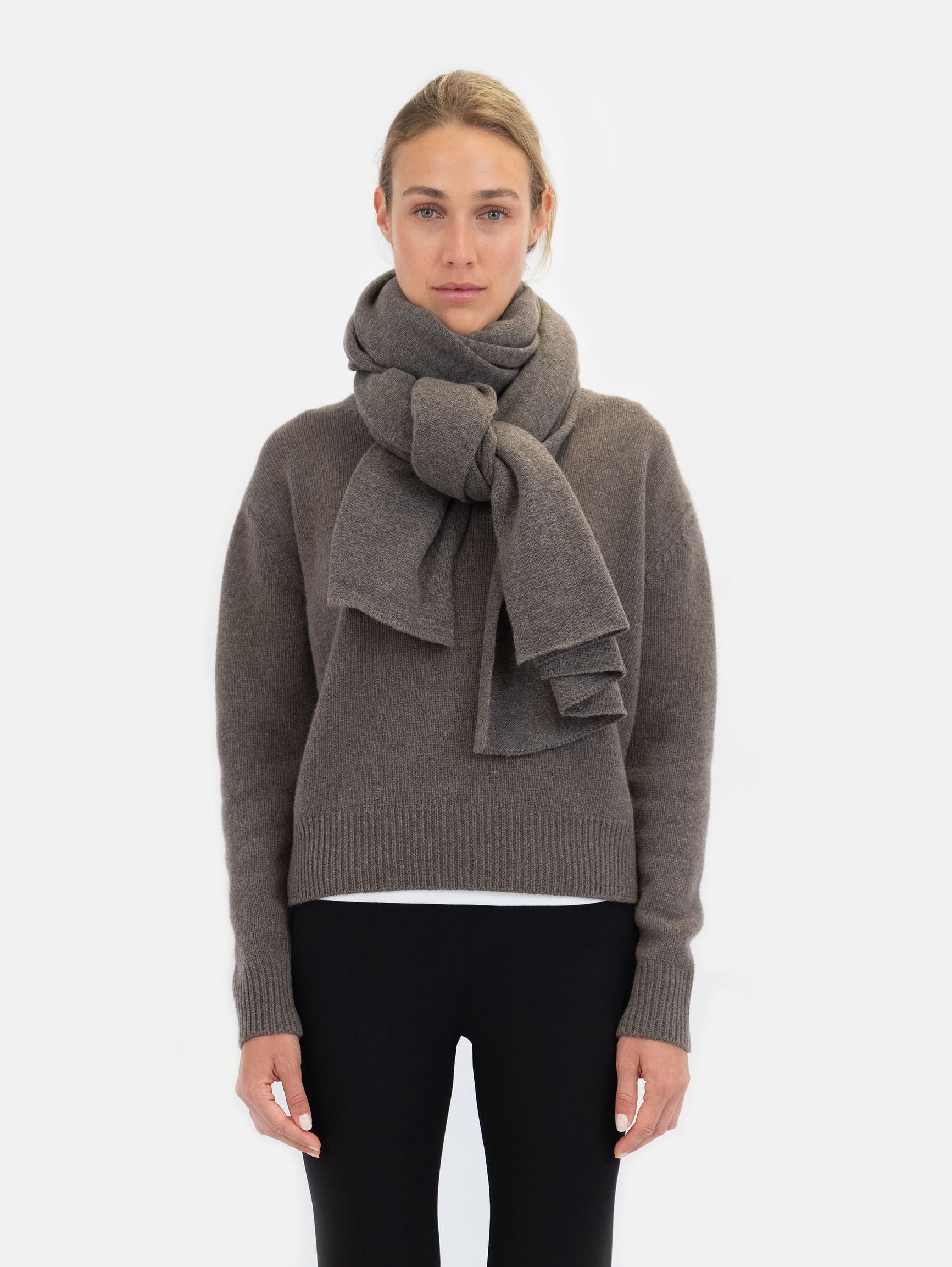 CARLA SCARF IN NOUGAT