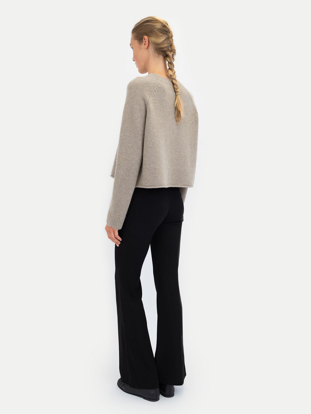 GINA SWEATER IN ALMOND POWDER