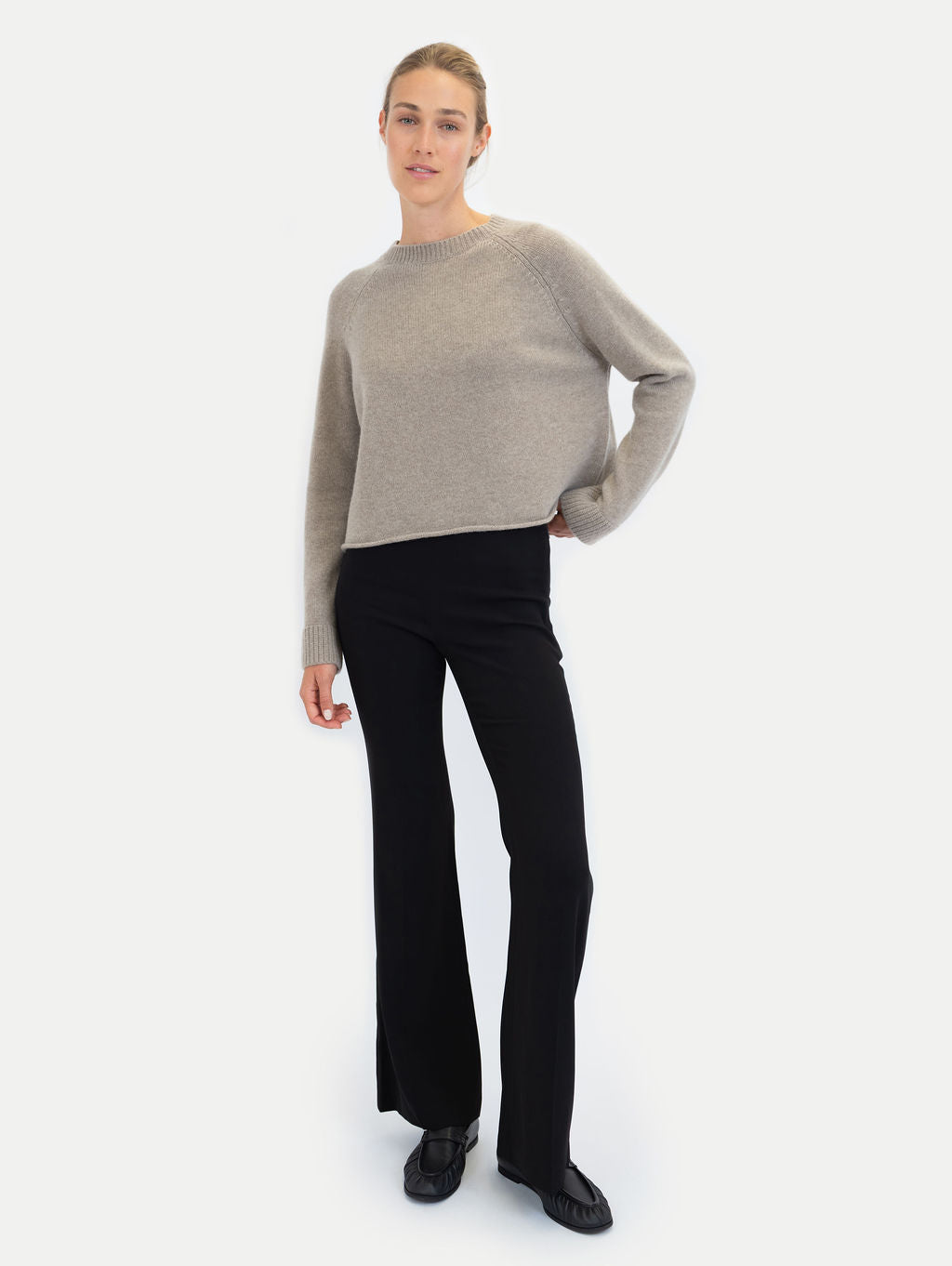 GINA SWEATER IN ALMOND POWDER
