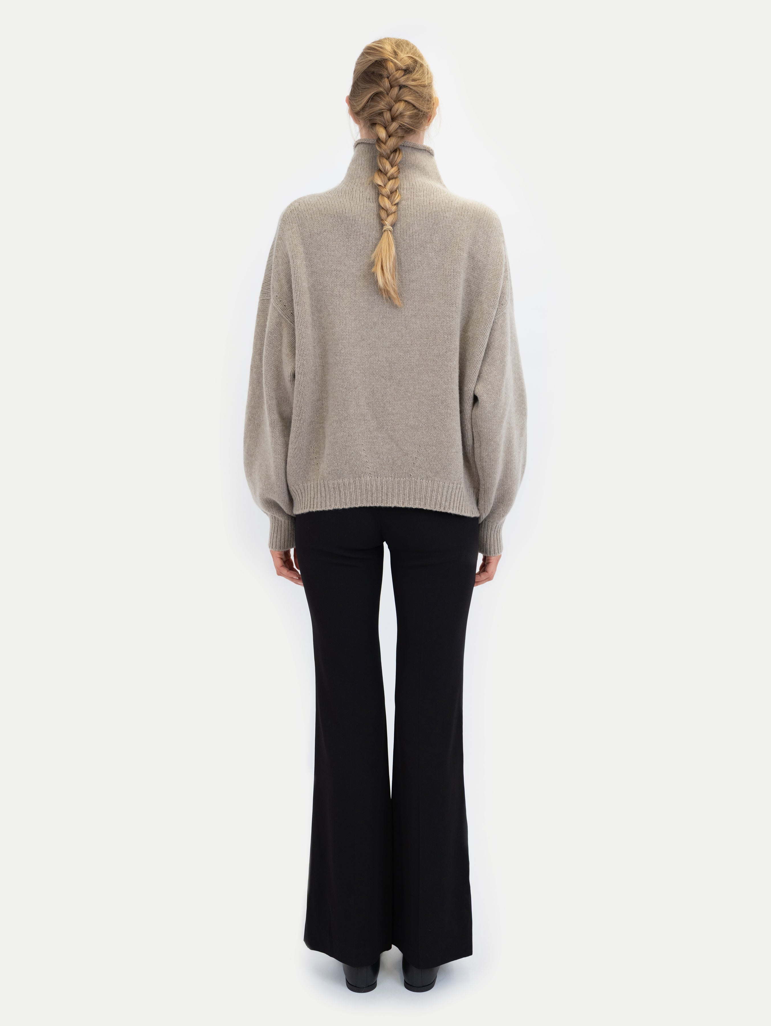 KATY SWEATER IN ALMOND POWDER