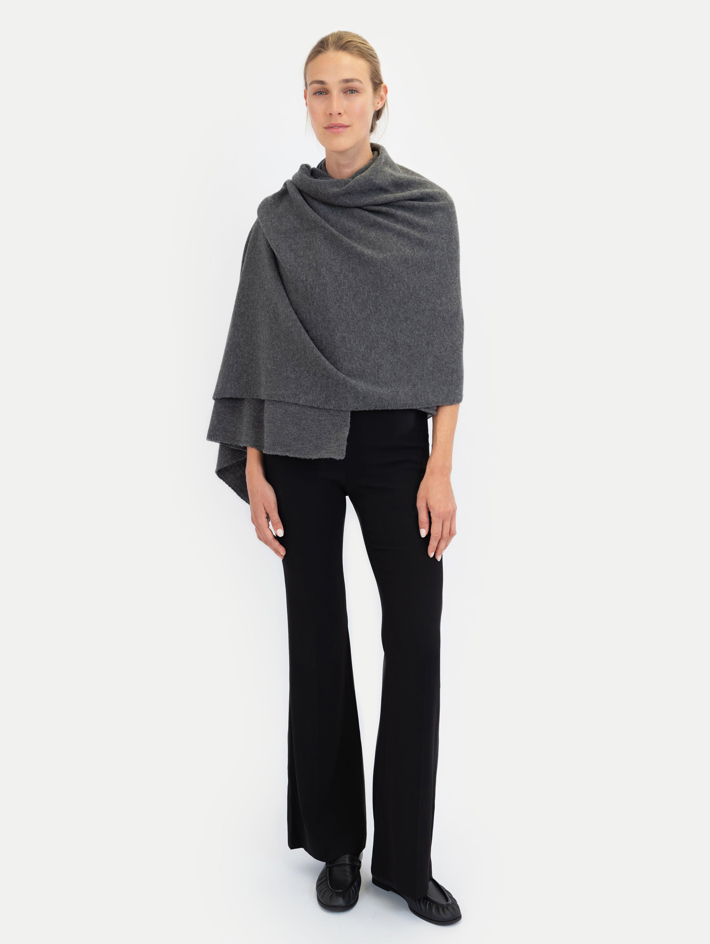 CARLA SCARF IN MIDNIGHT STONE