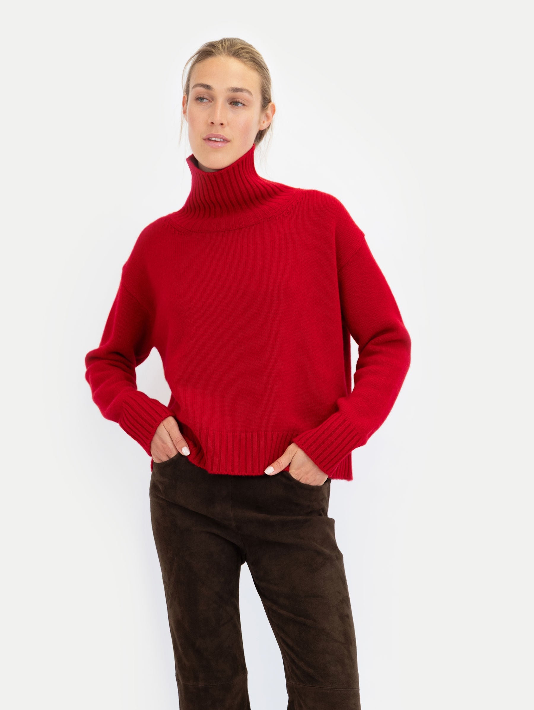 EMMA SWEATER IN HOT DATE