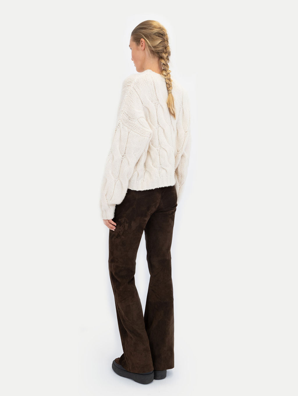 DAPHNE CABLE SWEATER IN SUGAR GLAZE