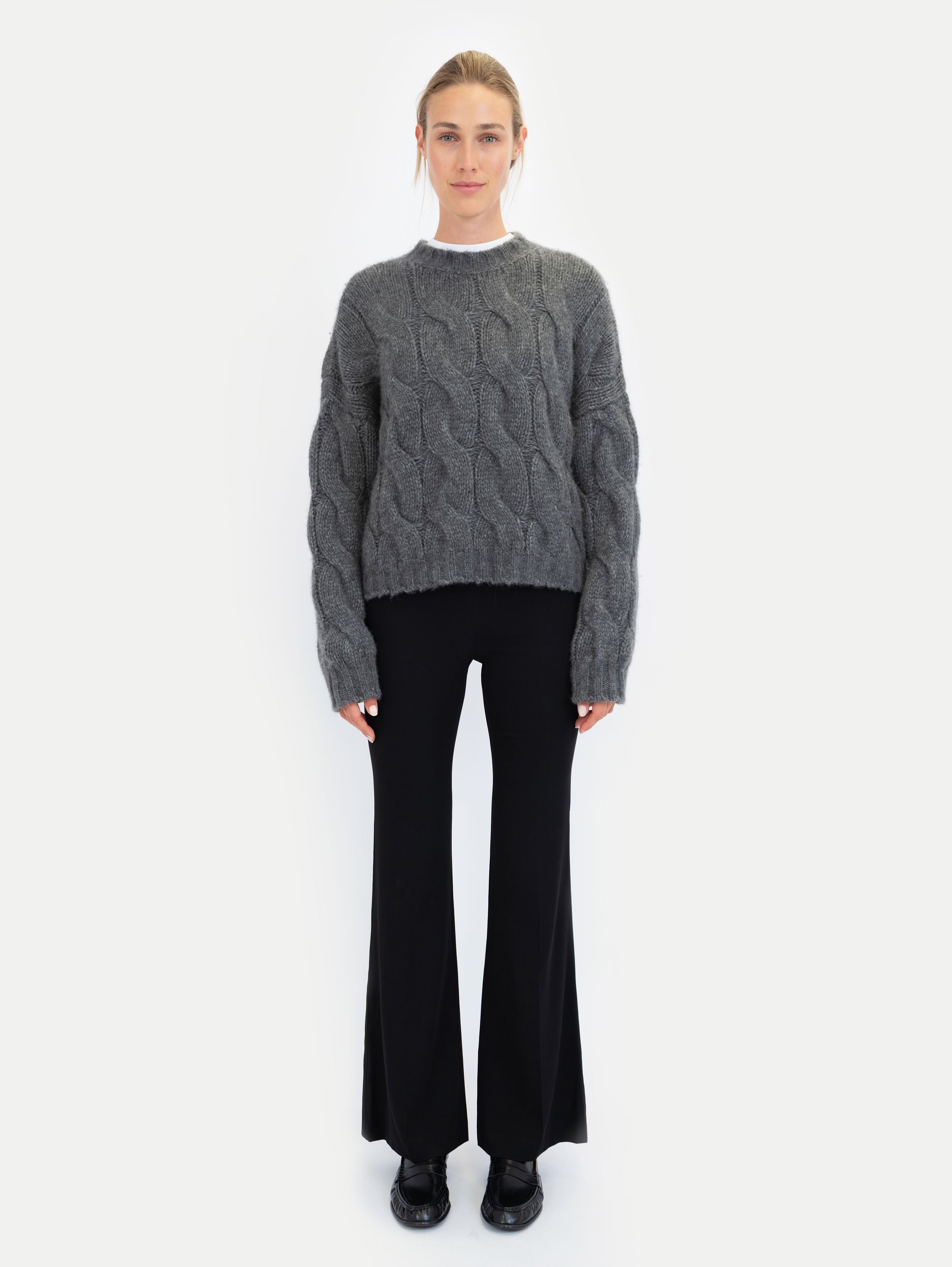 DAPHNE CABLE SWEATER IN MIDNIGHT STONE