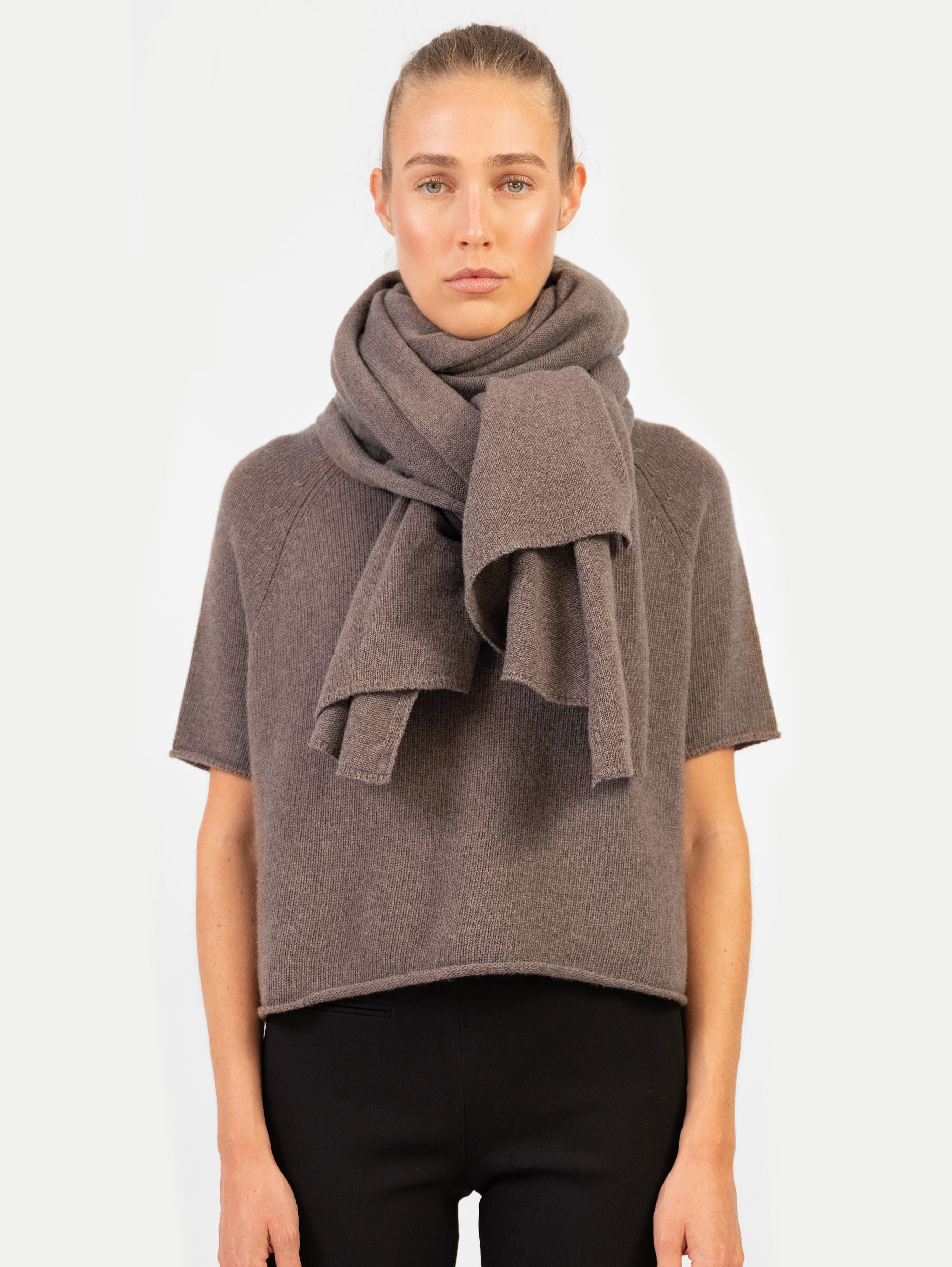 CARLA SCARF IN DARK NOUGAT