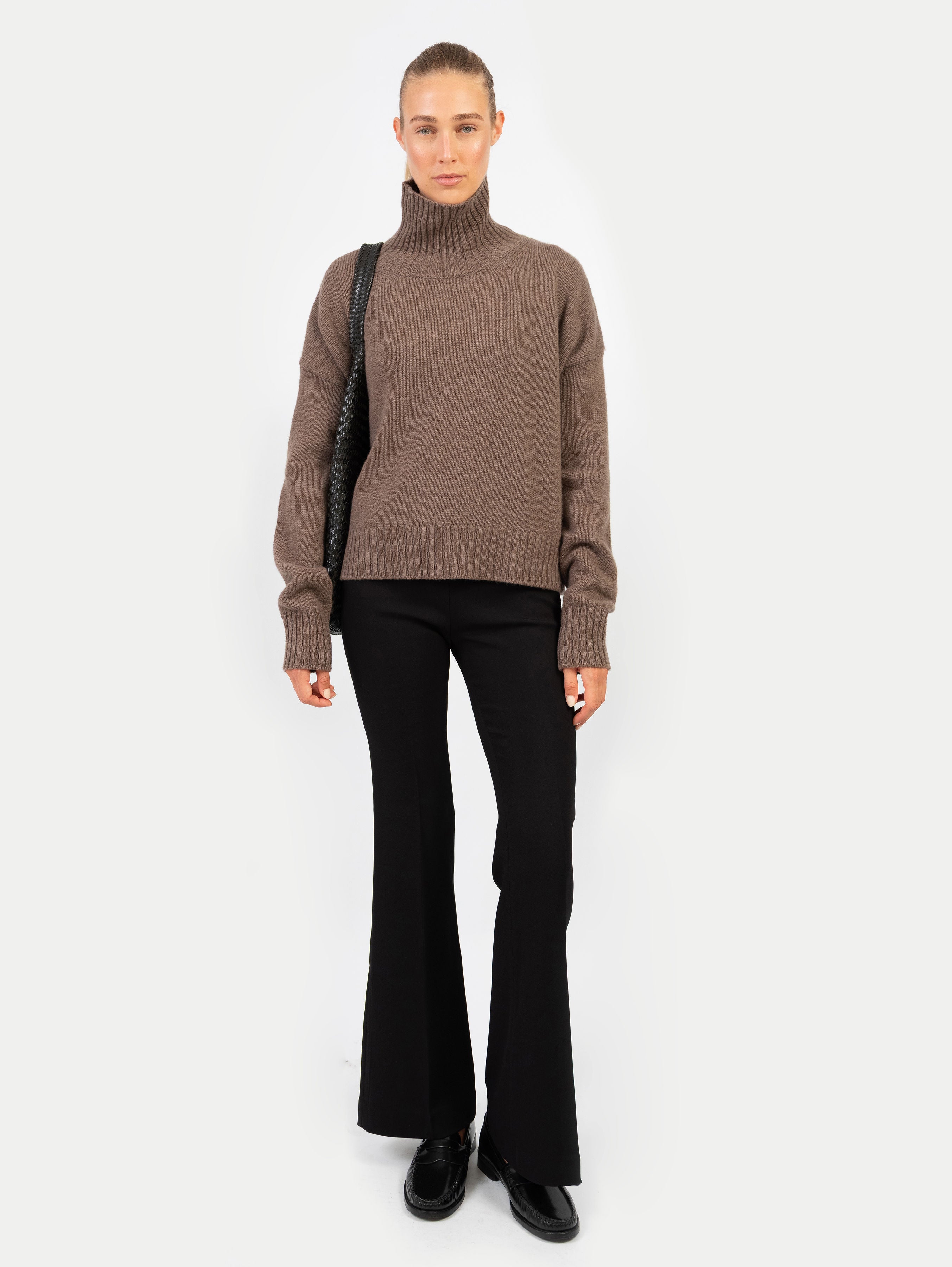 EMMA SWEATER IN DARK NOUGAT
