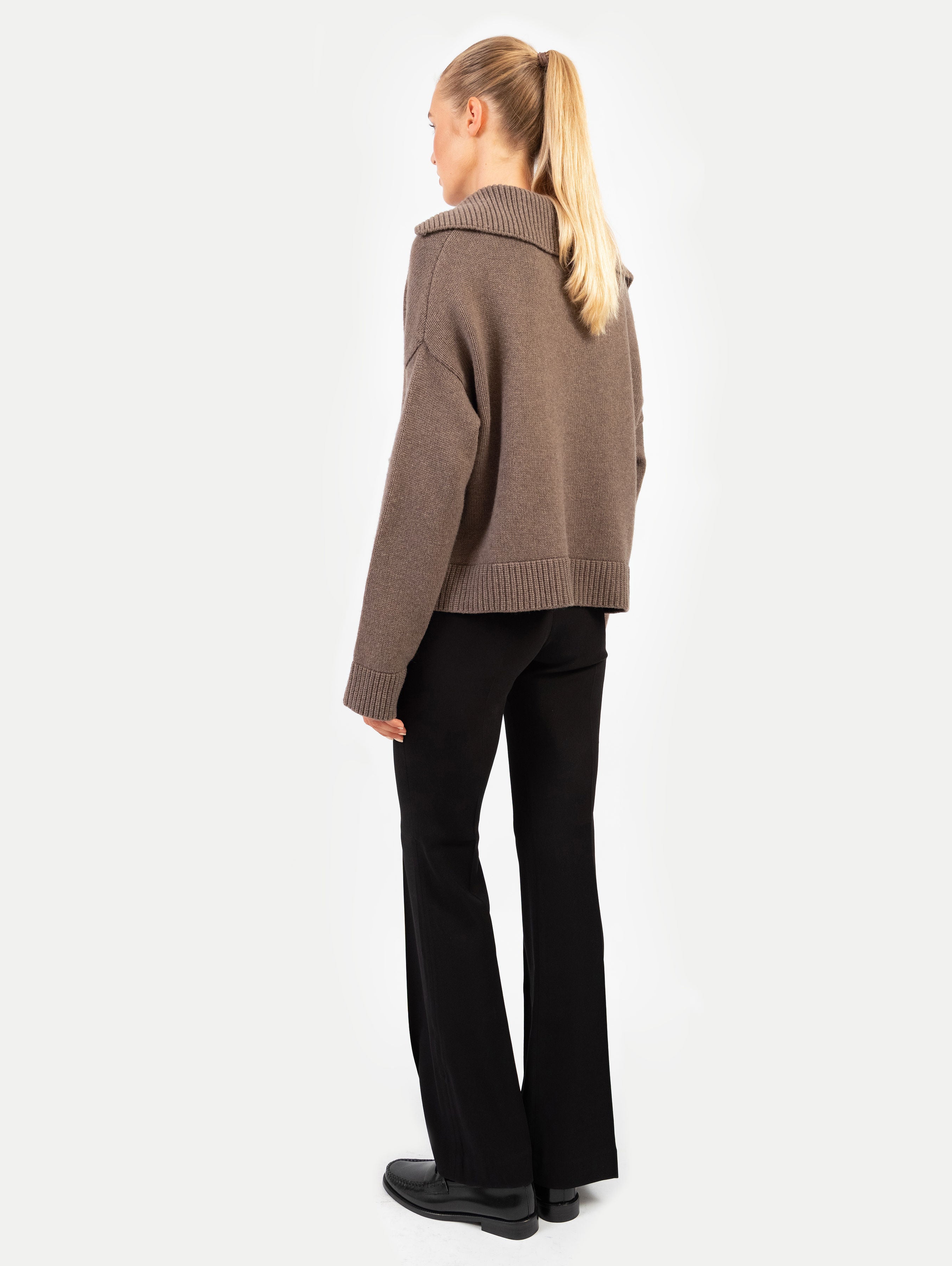 VALENTINE SWEATER IN DARK NOUGAT