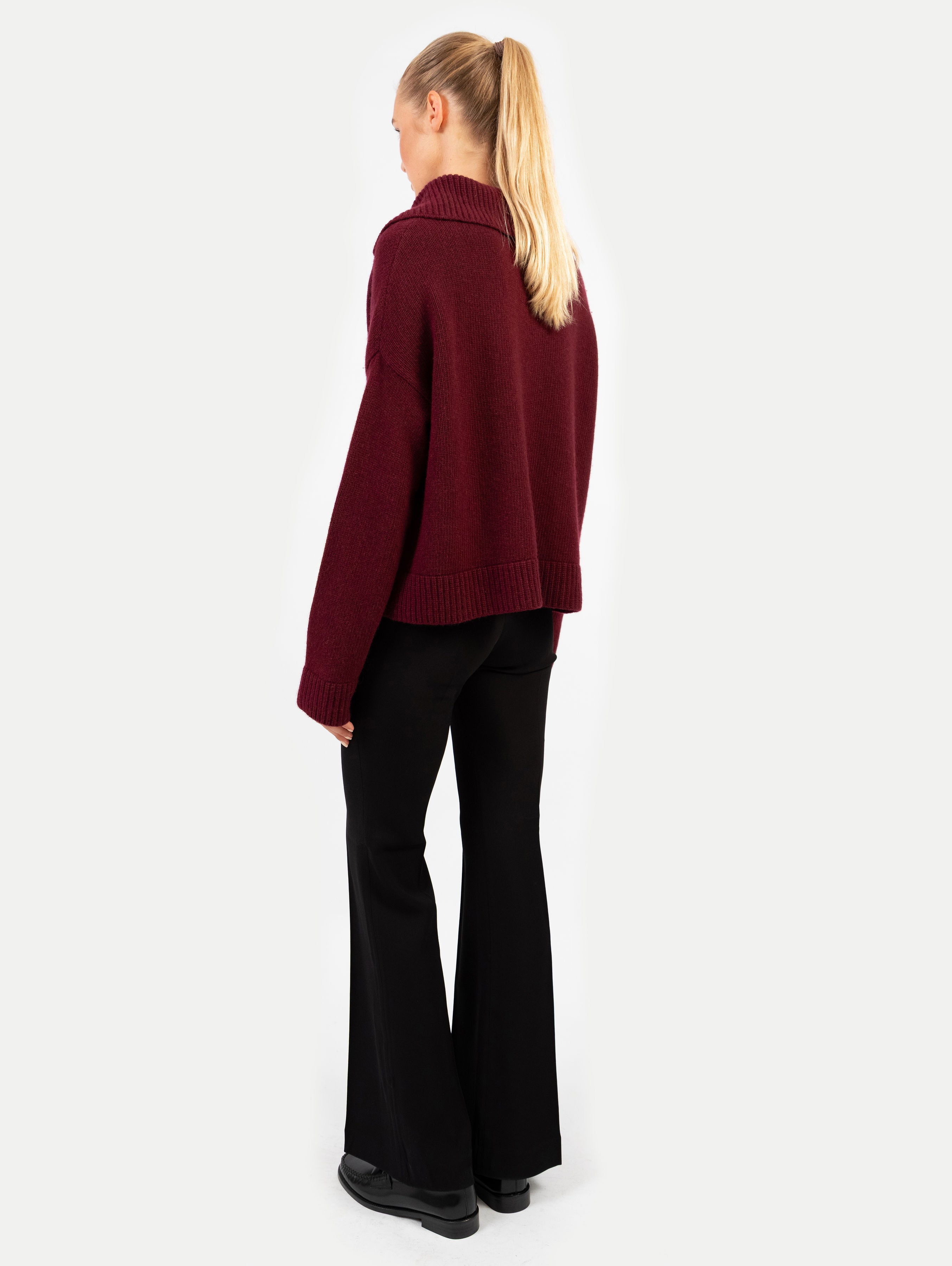 VALENTINE SWEATER IN DARK CHERRY