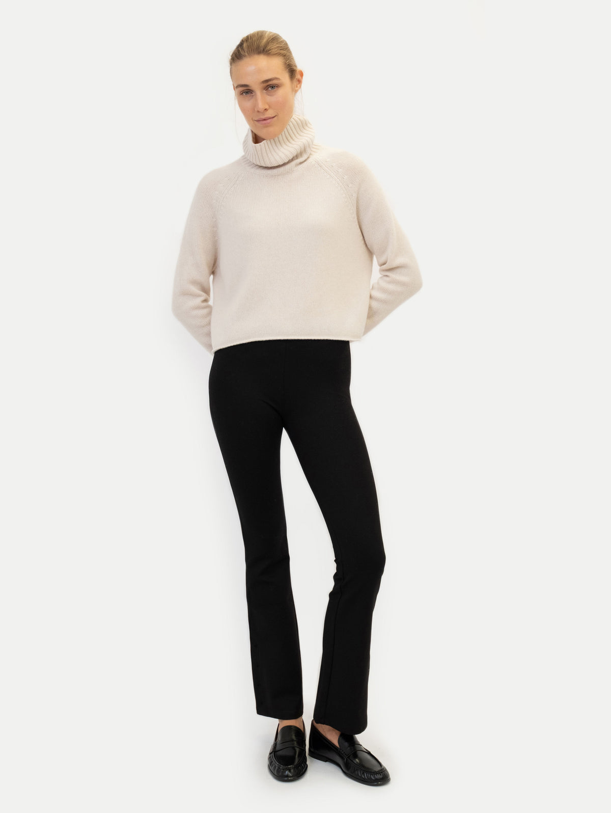 LAURA TURTLENECK IN HONEY OAT