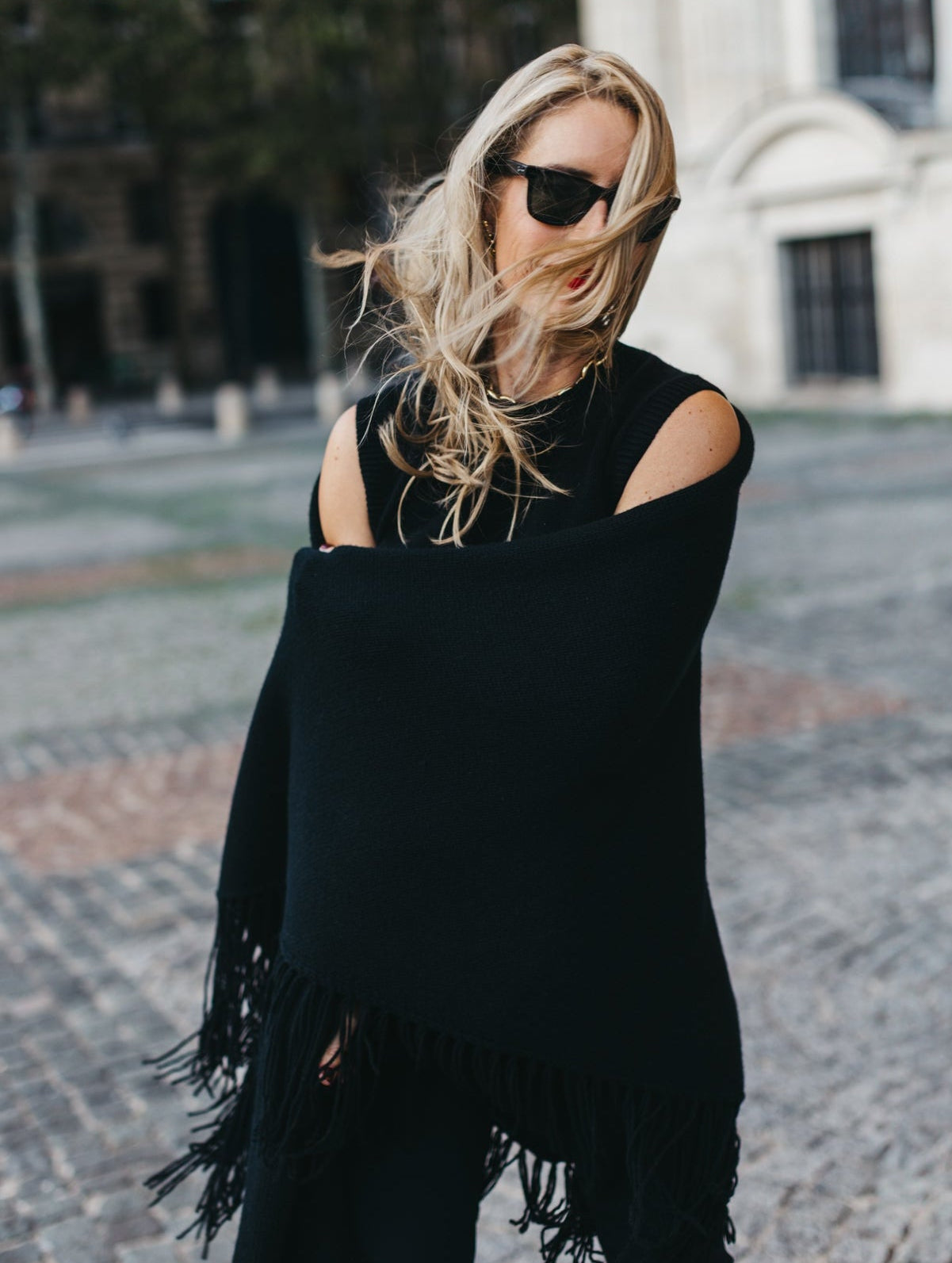 LAURA PONCHO IN BLACK SESAME