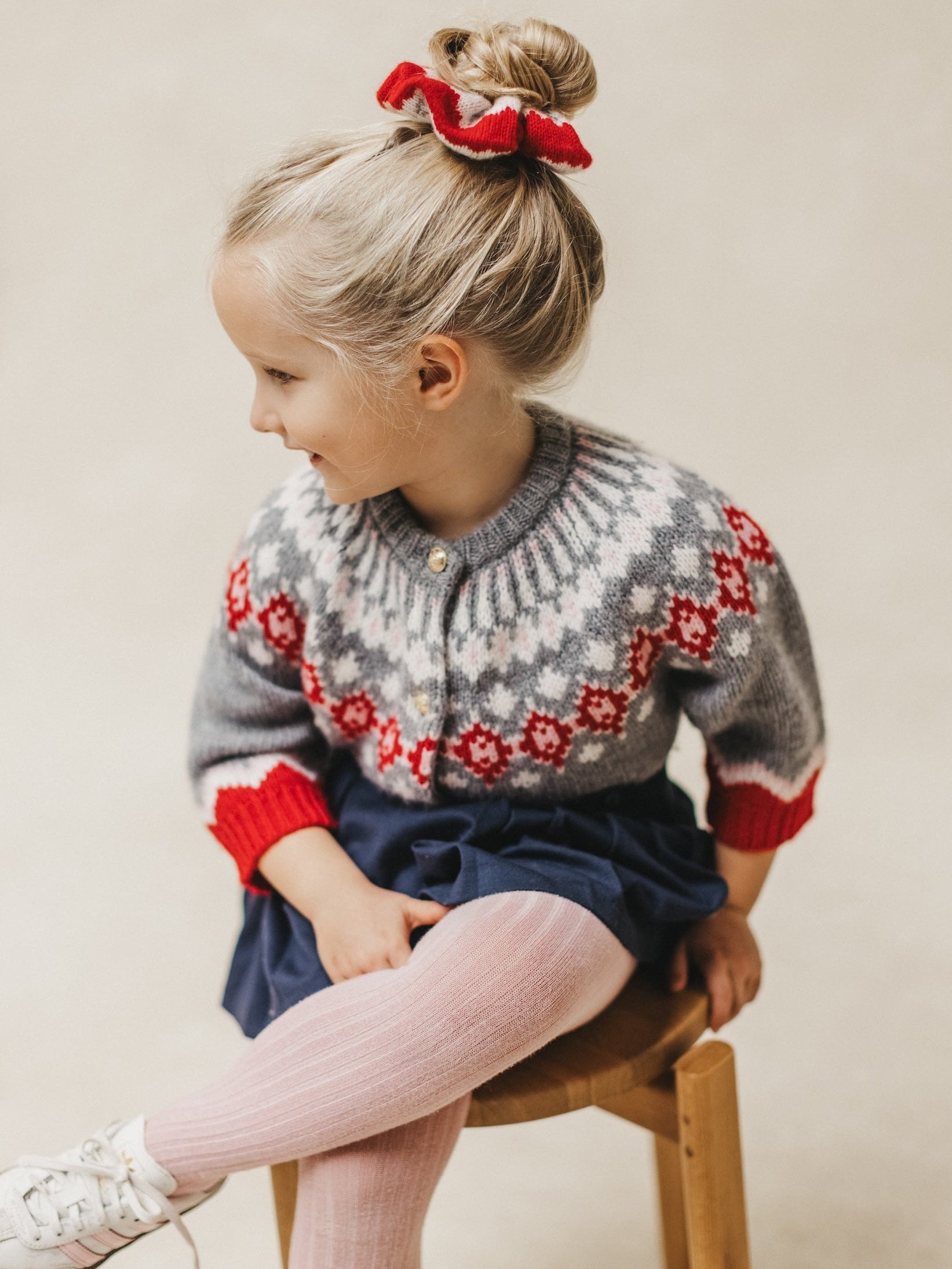 LOLA FAIR ISLE CARDIGAN IN SALT GREY