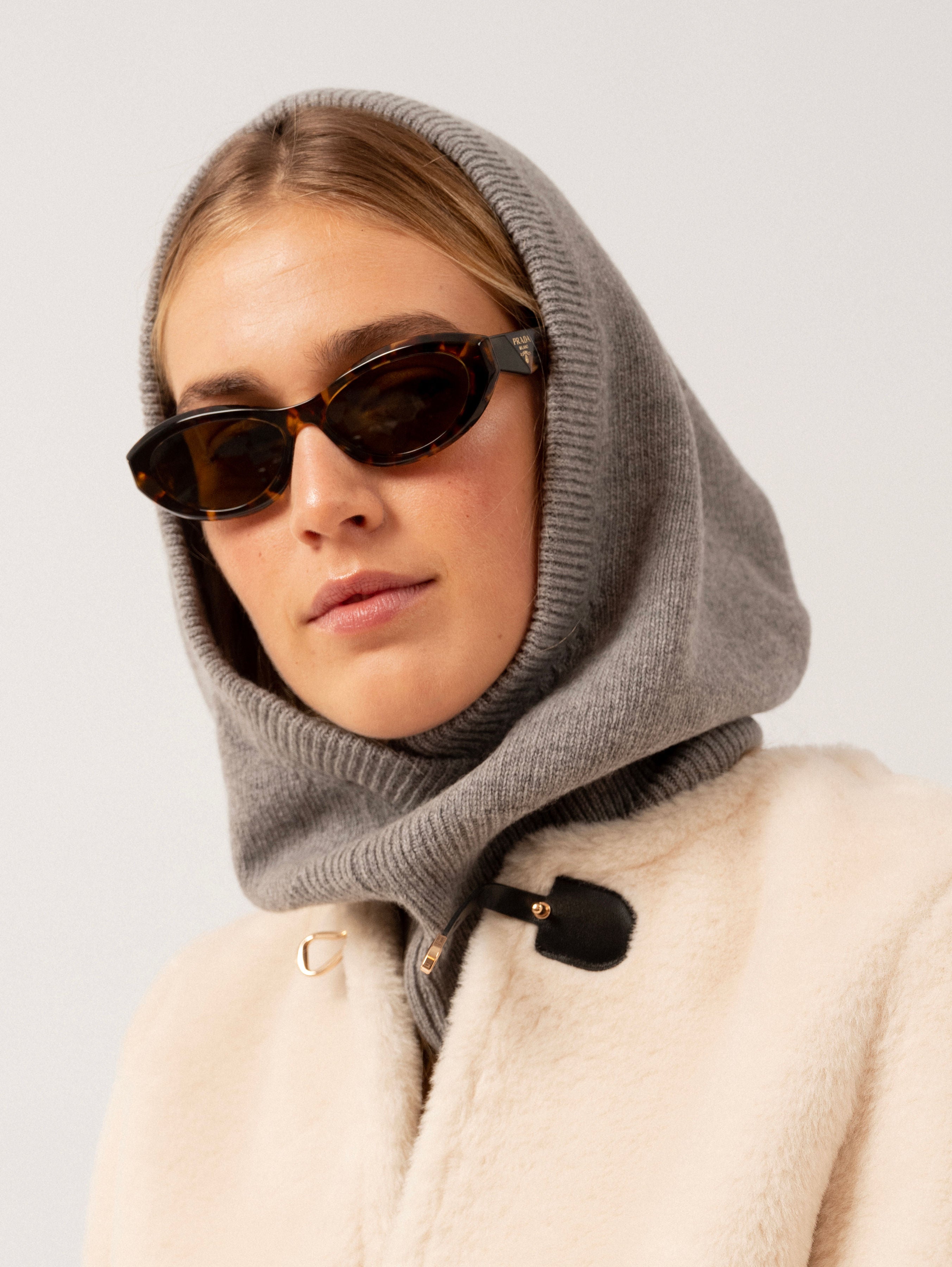 PATRICIA BALACLAVA IN SMOG