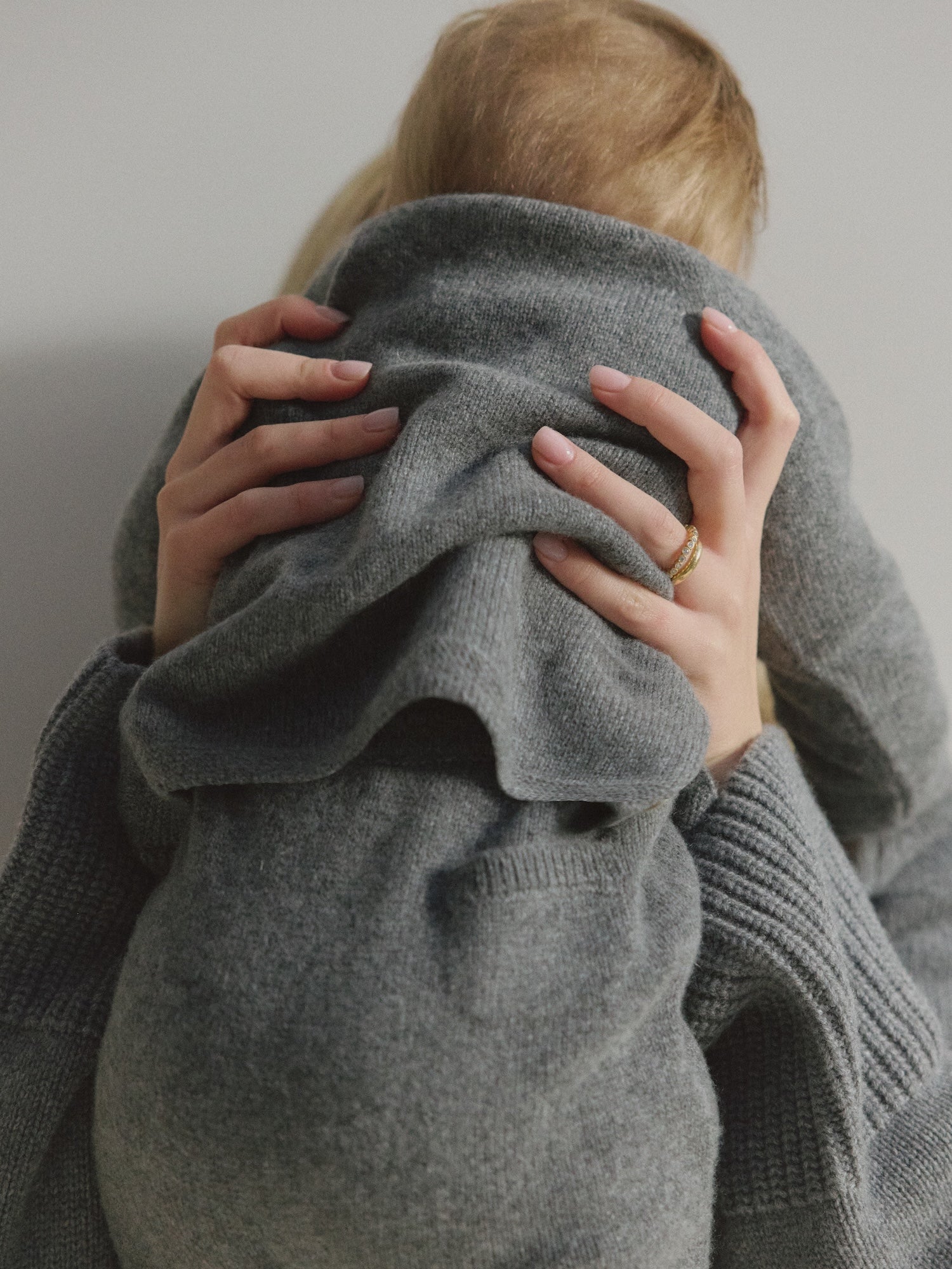 HUGO PANTS IN SMOKEY GREY