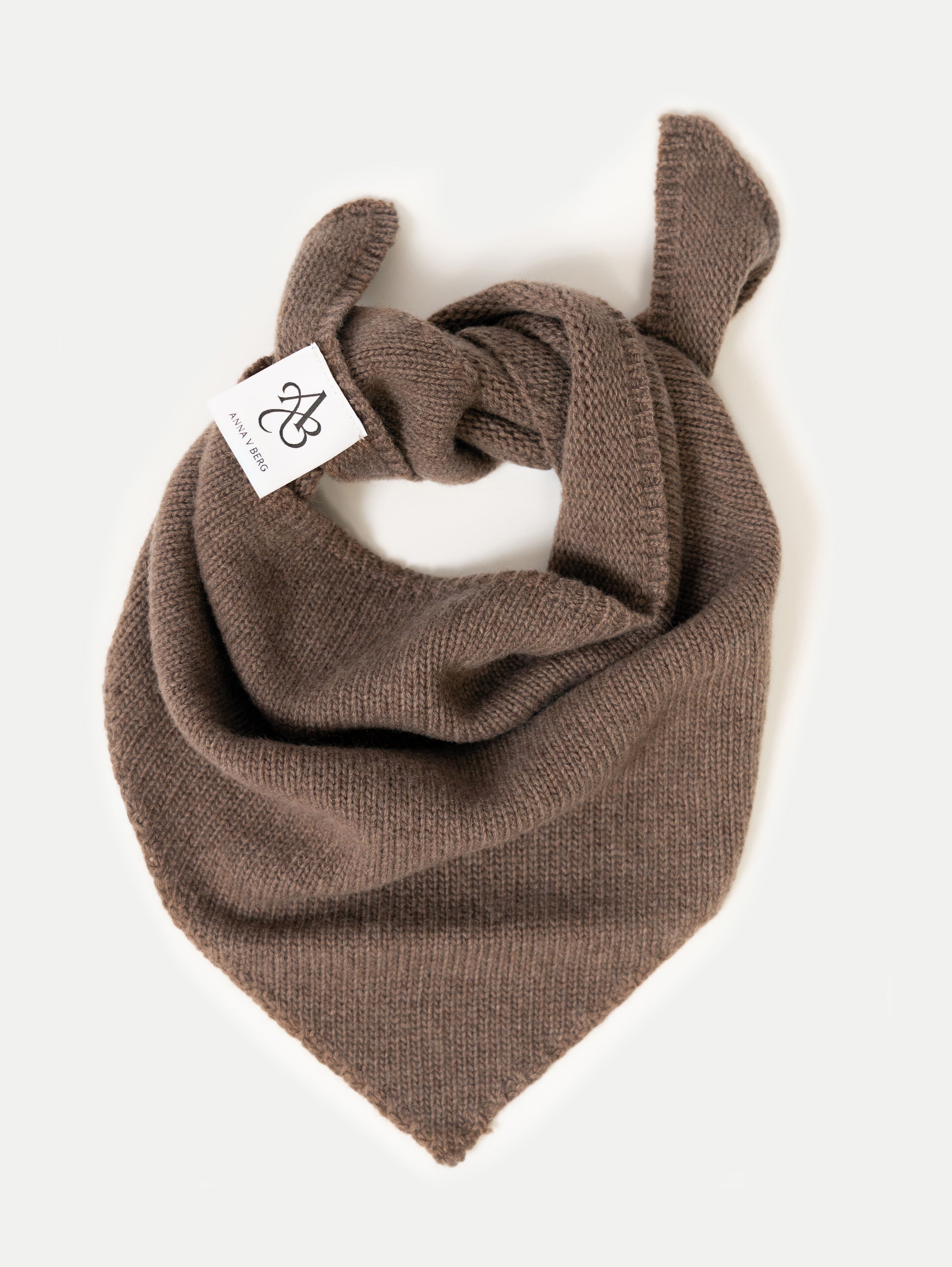 CARA SCARF IN DARK NOUGAT