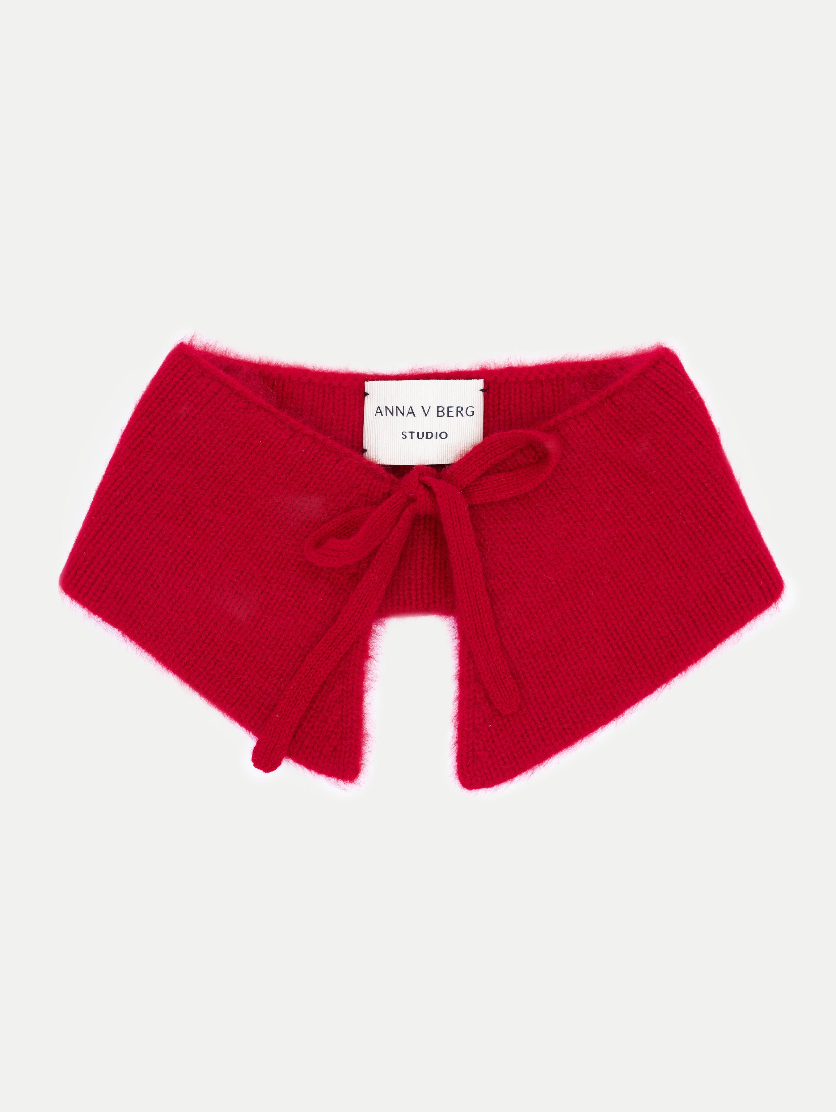 CORA COLLAR IN HOT DATE