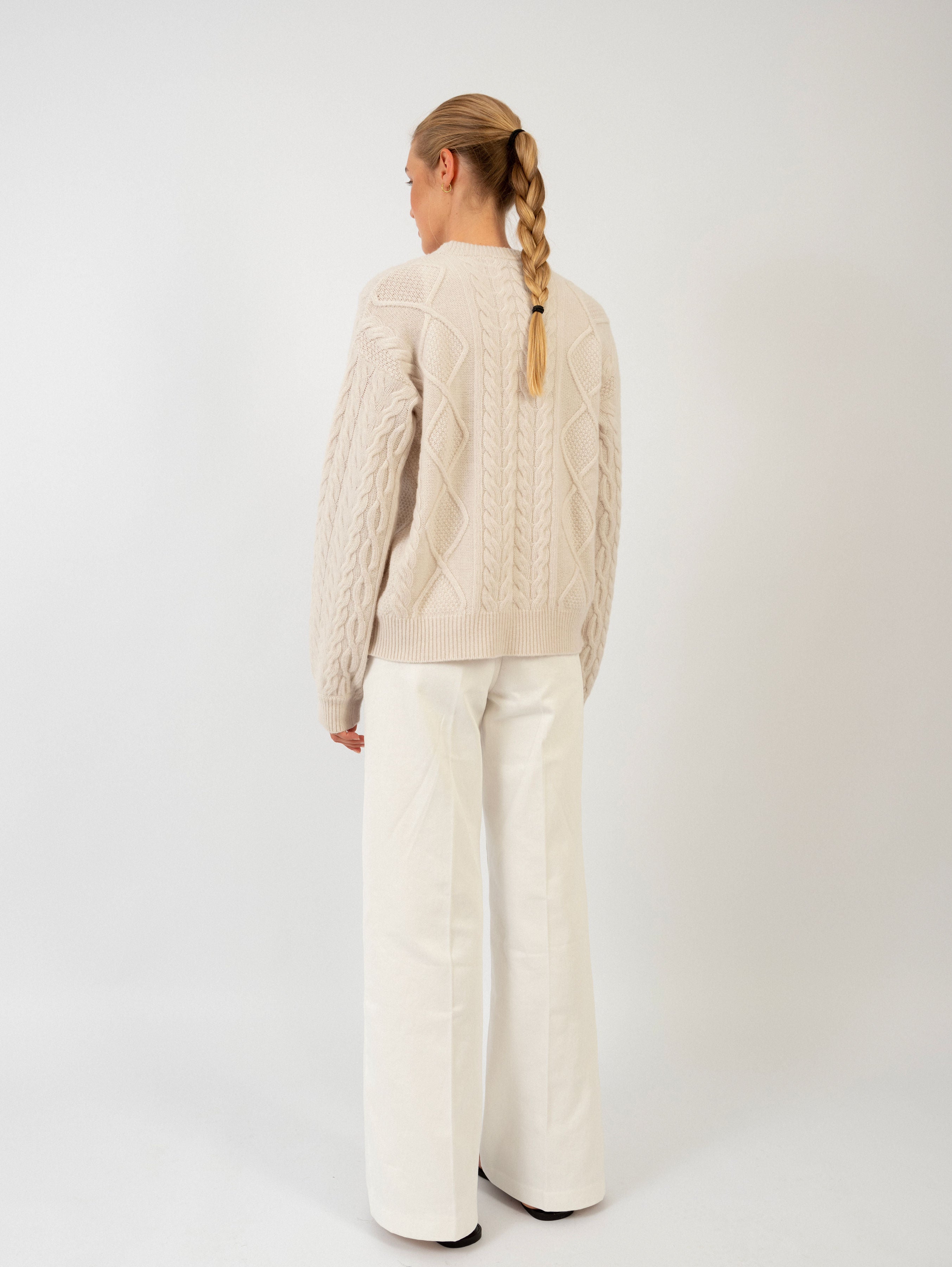 MALVE CABLE SWEATER IN VANILLA