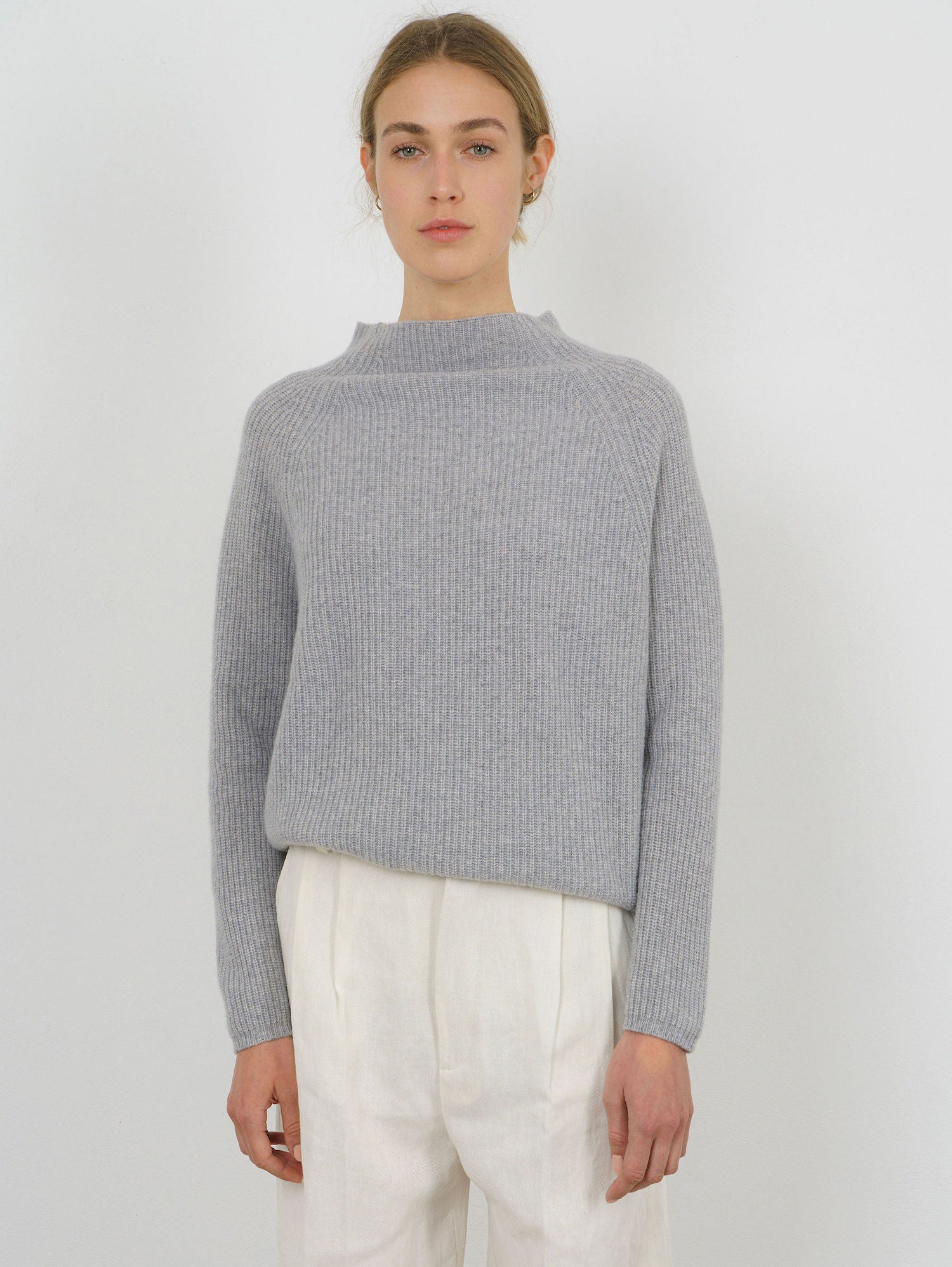 MANON SWEATER IN OYSTER GREY