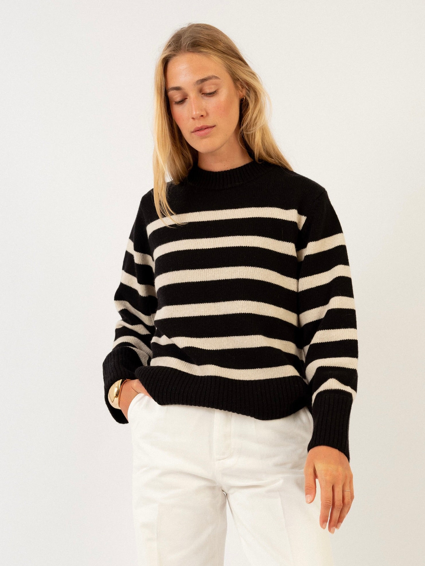 PAULI SWEATER IN NIGHT / BUTTERMILK