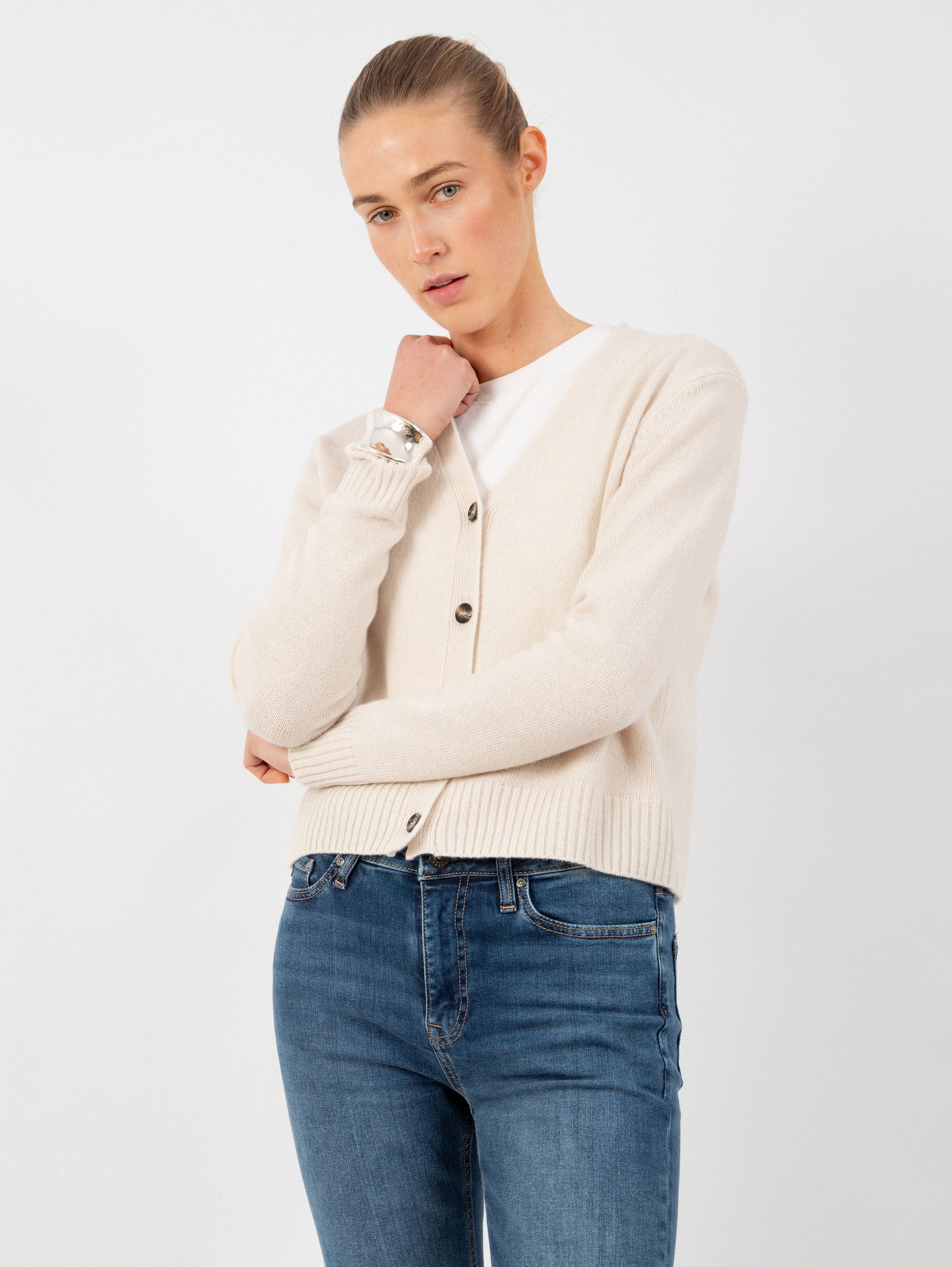 STEFFY CARDIGAN IN VANILLA