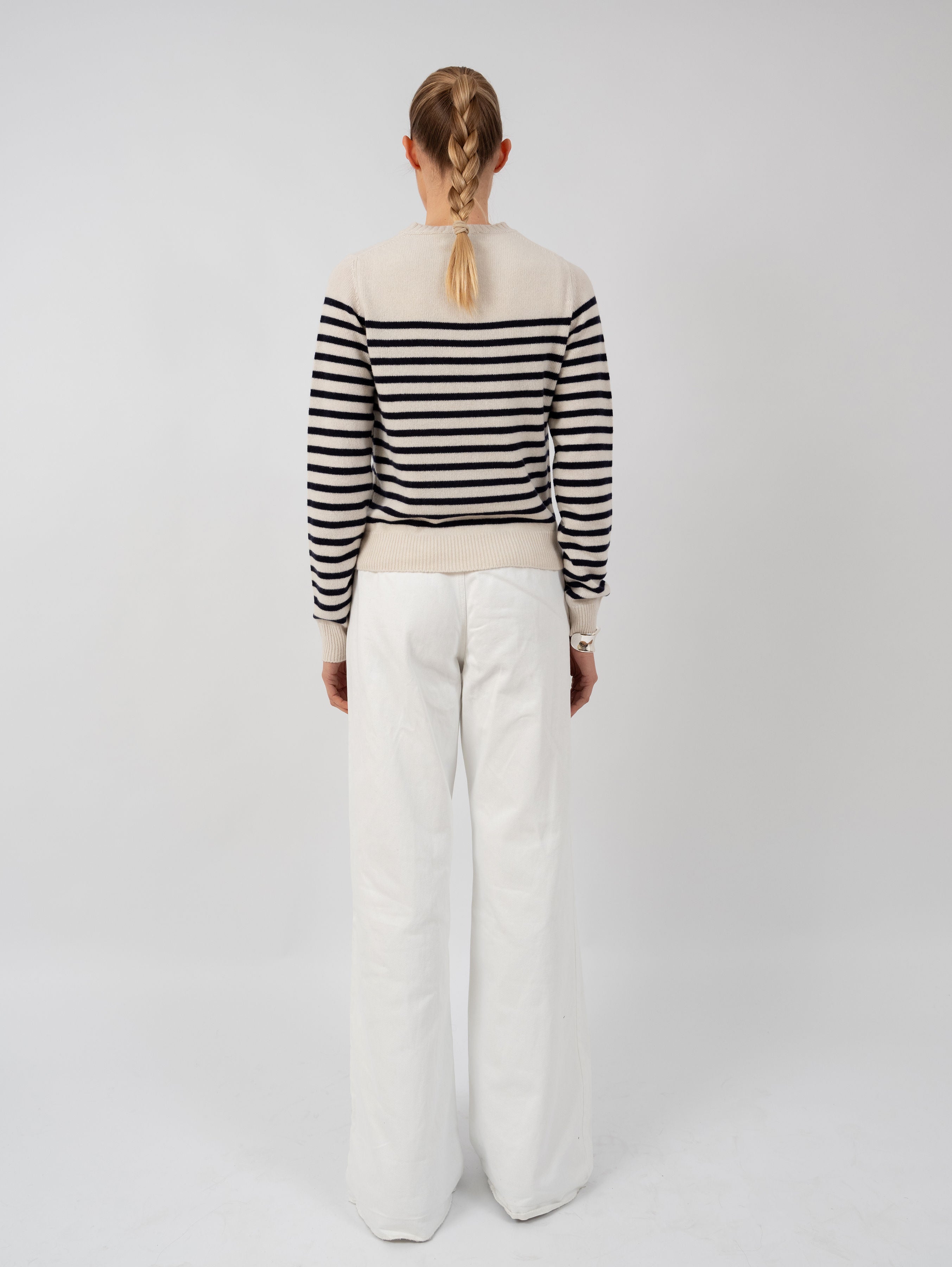 THERESA SWEATER IN VANILLA / DEEP BLUE