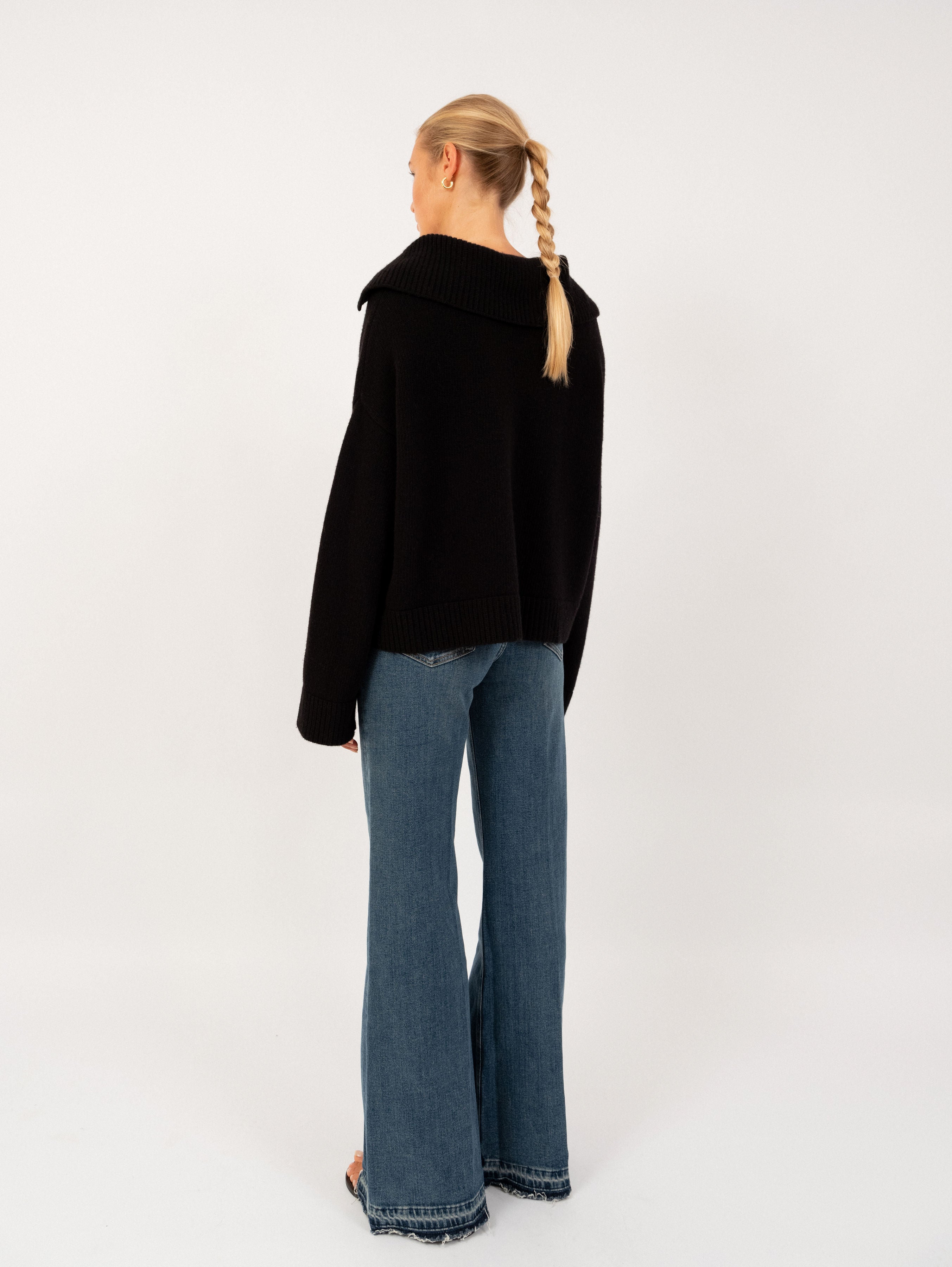 DAISY SWEATER IN VANILLA