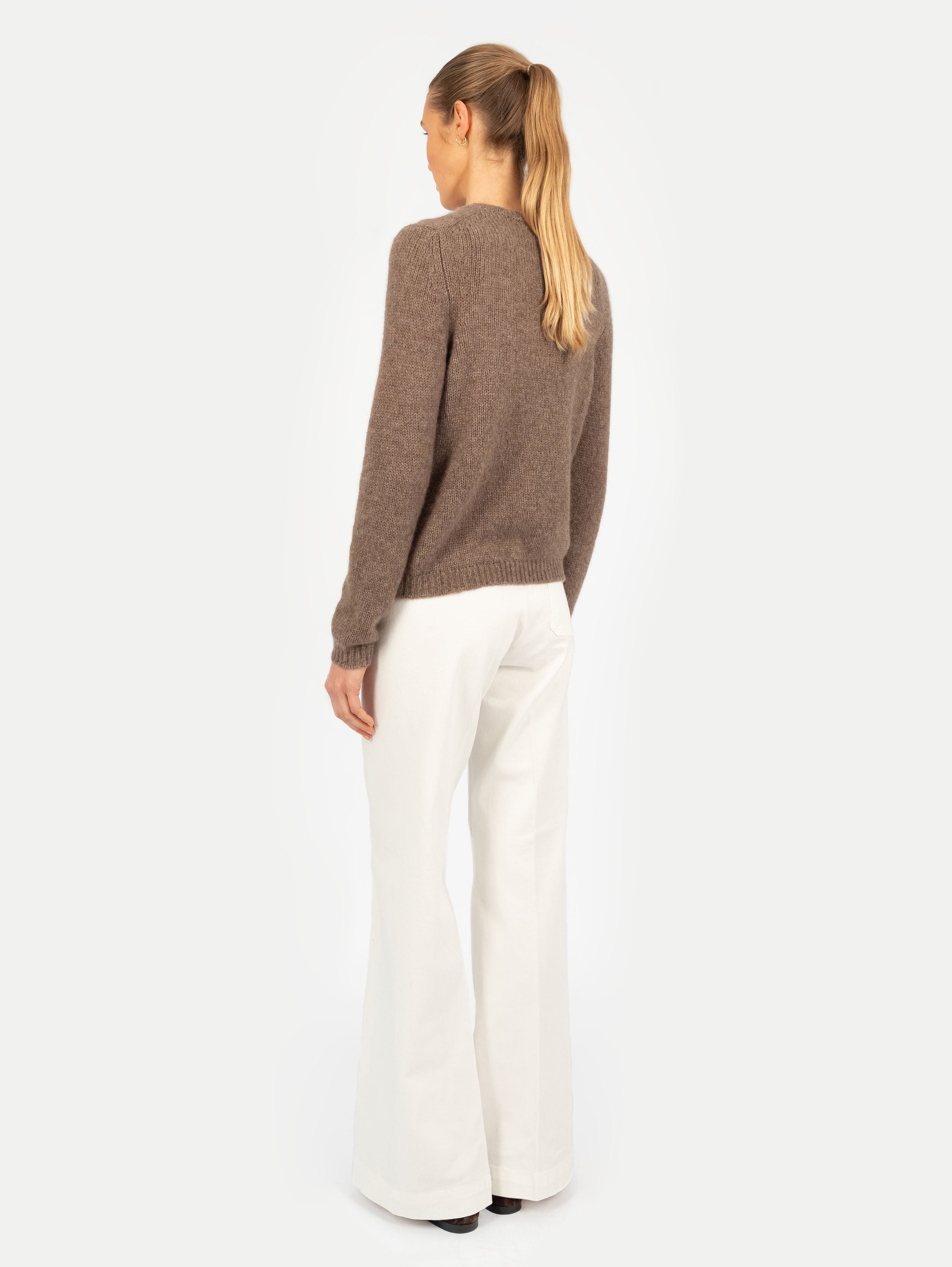 FELINE CARDIGAN IN HAZELNUT