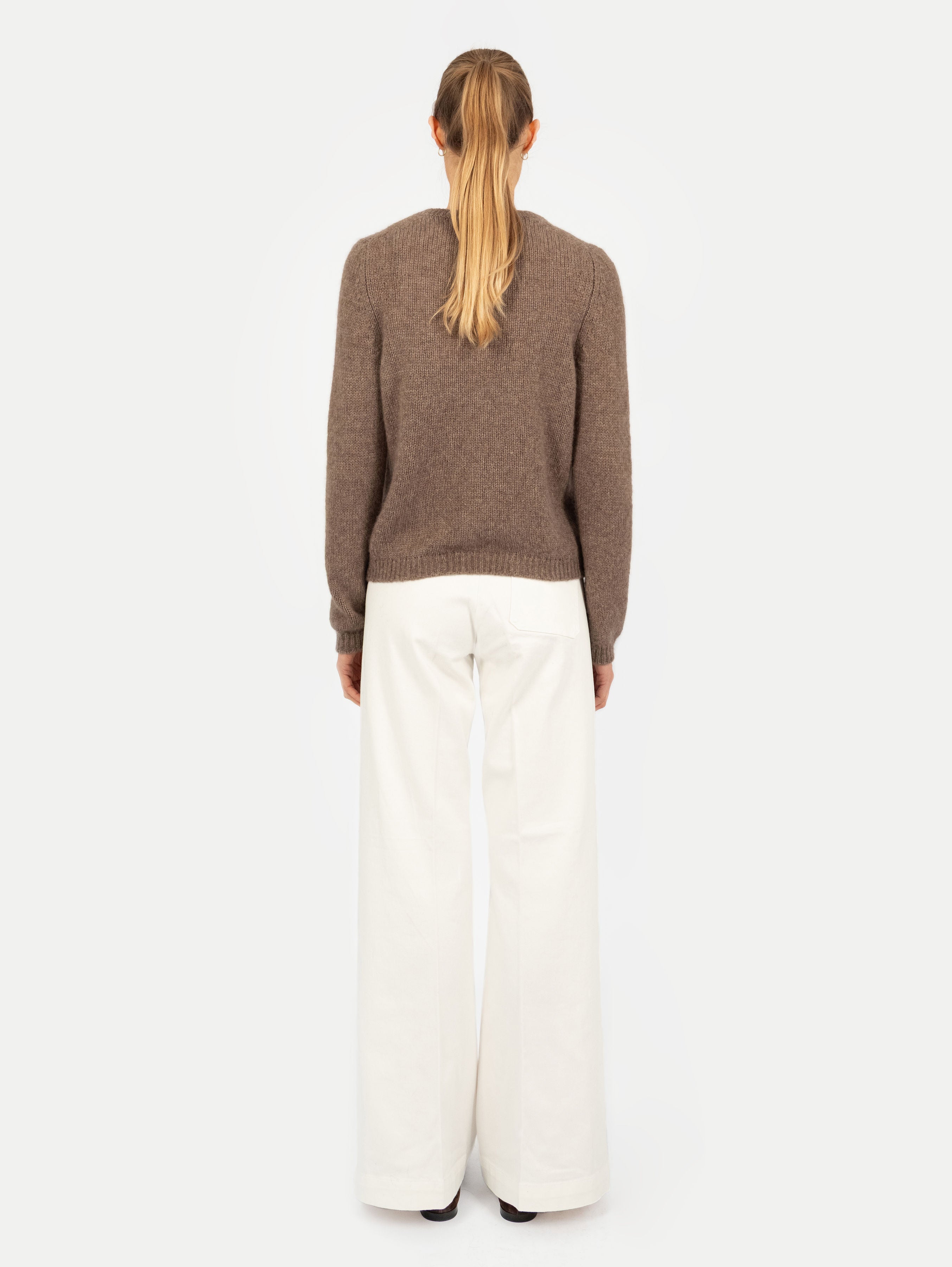 FELINE CARDIGAN IN HAZELNUT