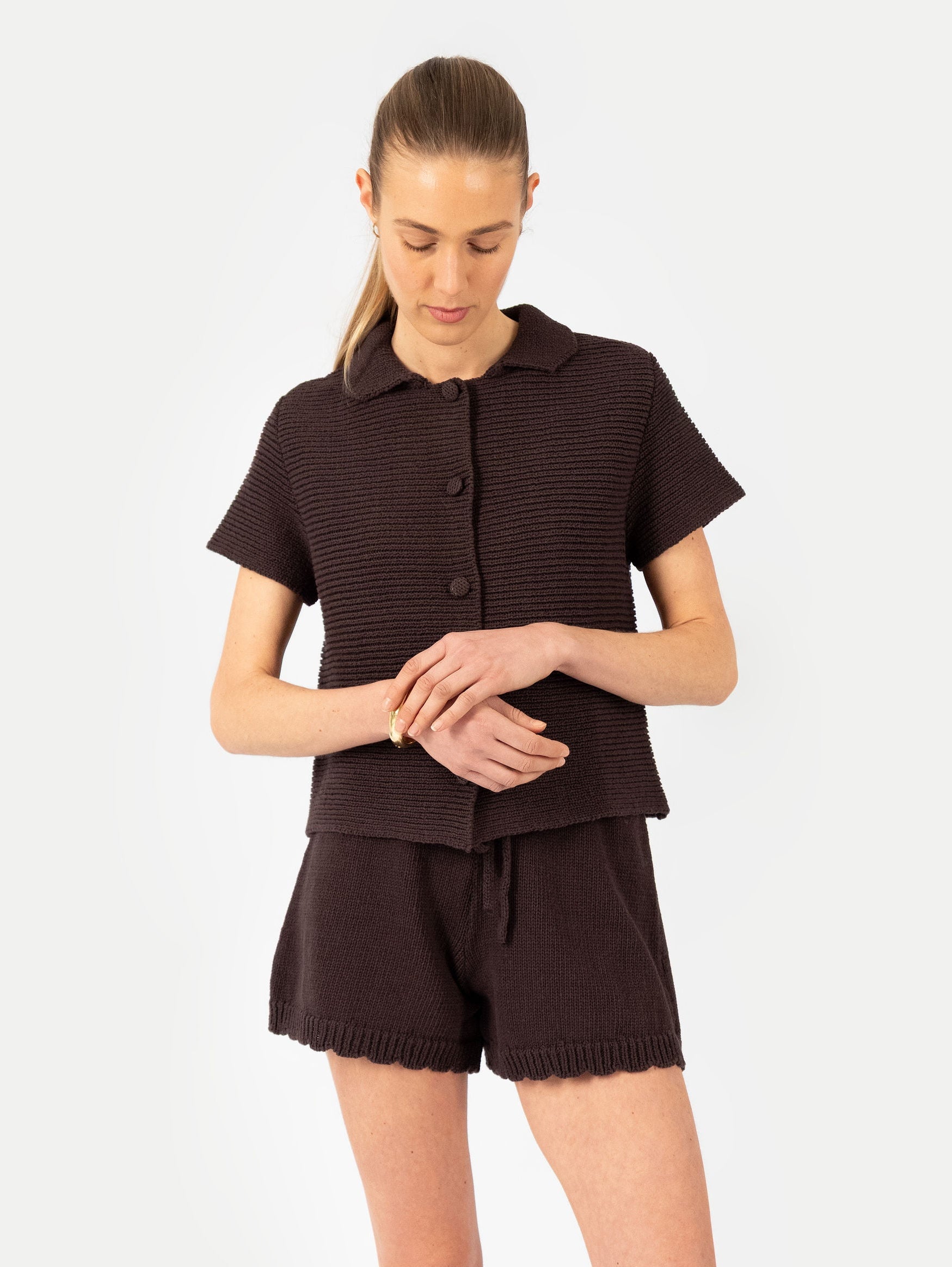 AVA SHORTS IN CHOCOLATE