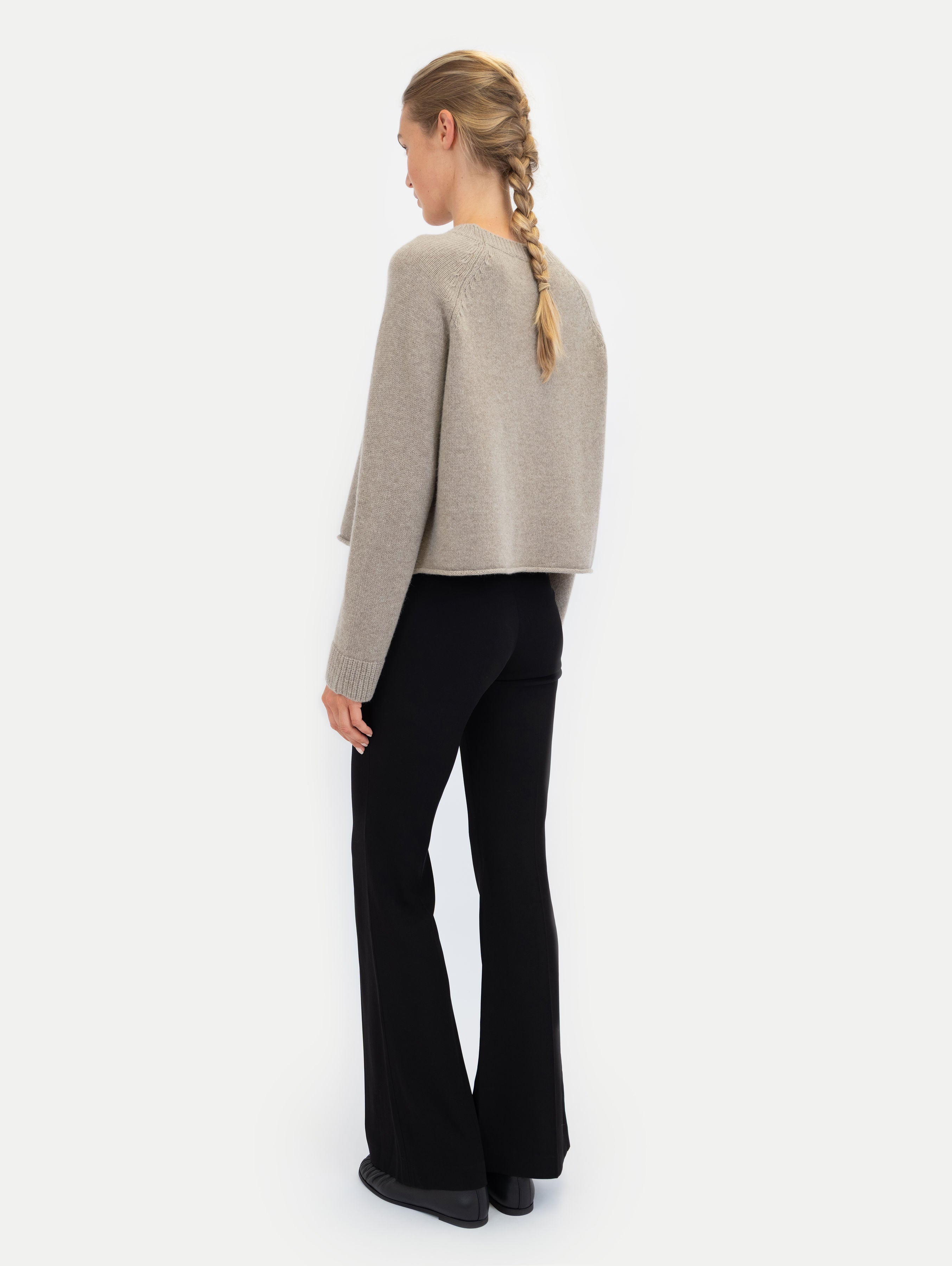 GINA SWEATER IN ALMOND POWDER